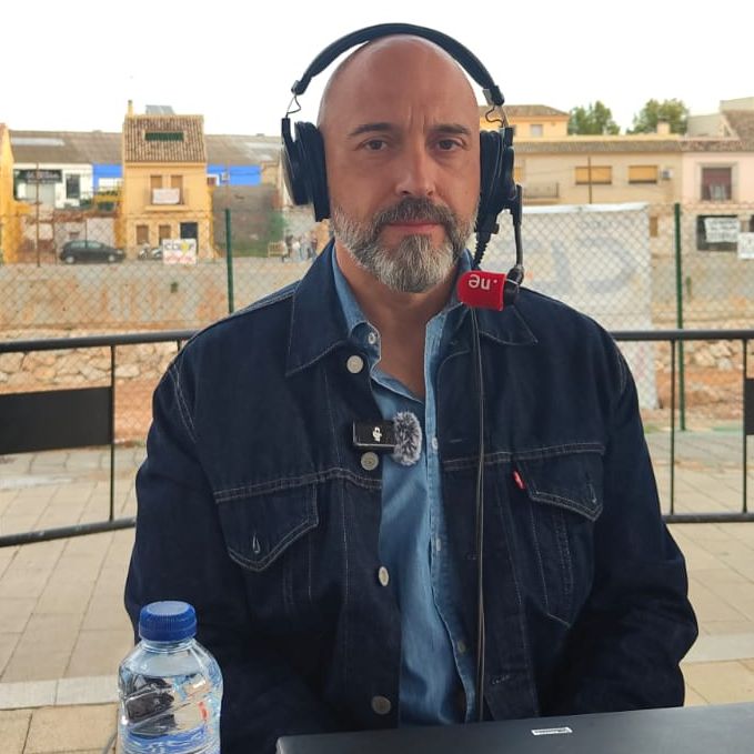 Juan Ángel, agente de la Policía Local de Valencia: "Me sorprendió mucho la actitud de la gente, pese a esa situación veías que querían salir" Juan Ángel, agente de la Policía Local de Valencia: "Me sorprendió mucho la actitud de la gente, pese a esa situación veías que querían salir"