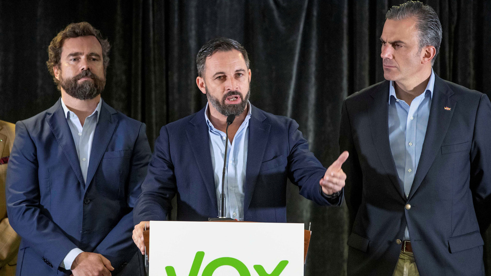 El juez rechaza la querella de Vox contra Zapatero por "colaborar" con ETA