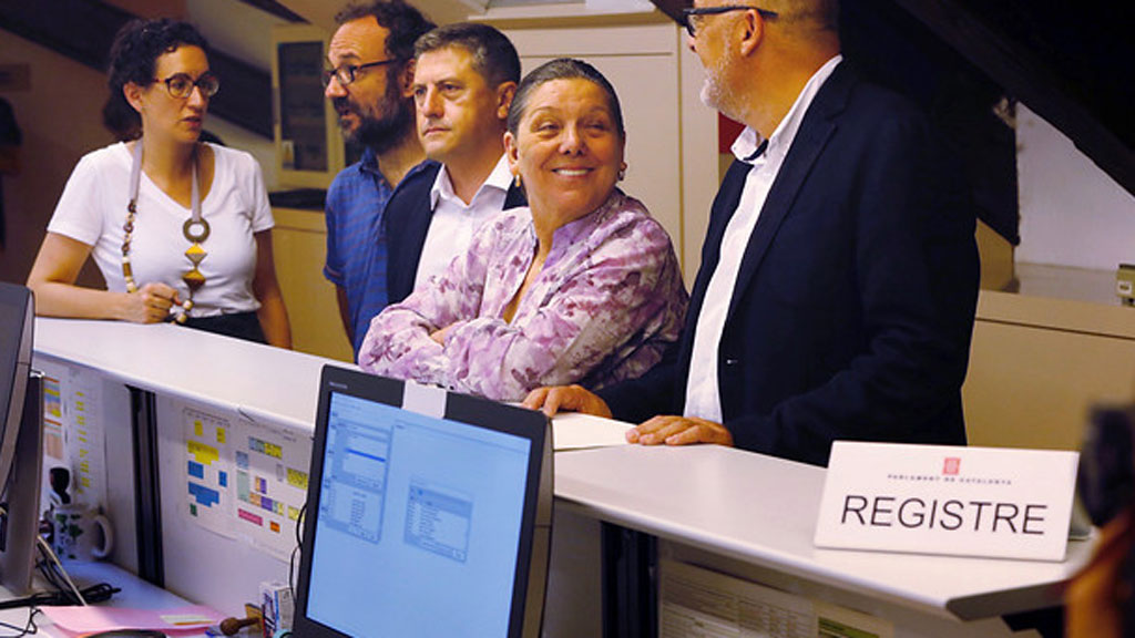 Junts pel Sí y la CUP registran la proposición de ley del referéndum