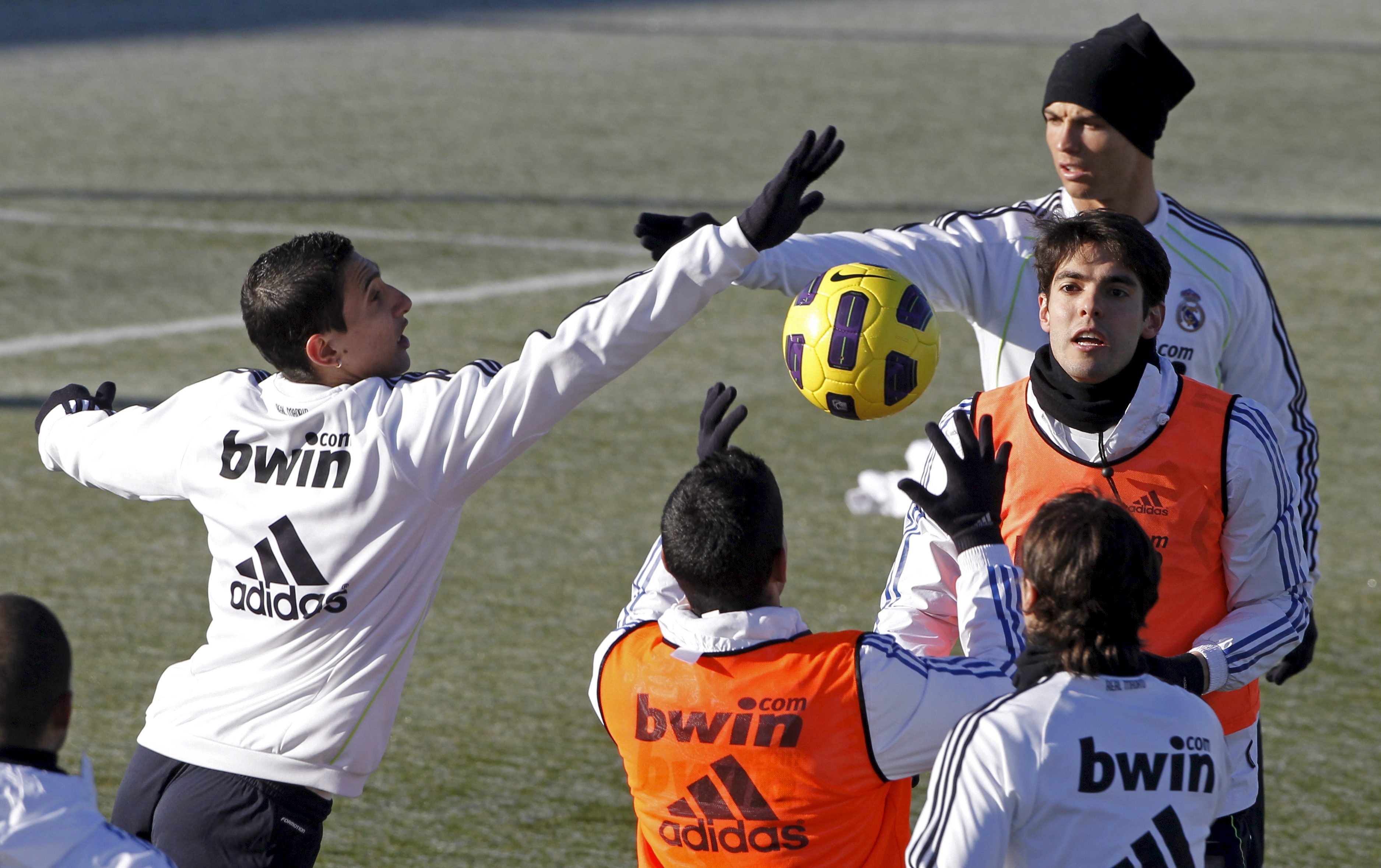 Kaká entrena de nuevo con el grupo