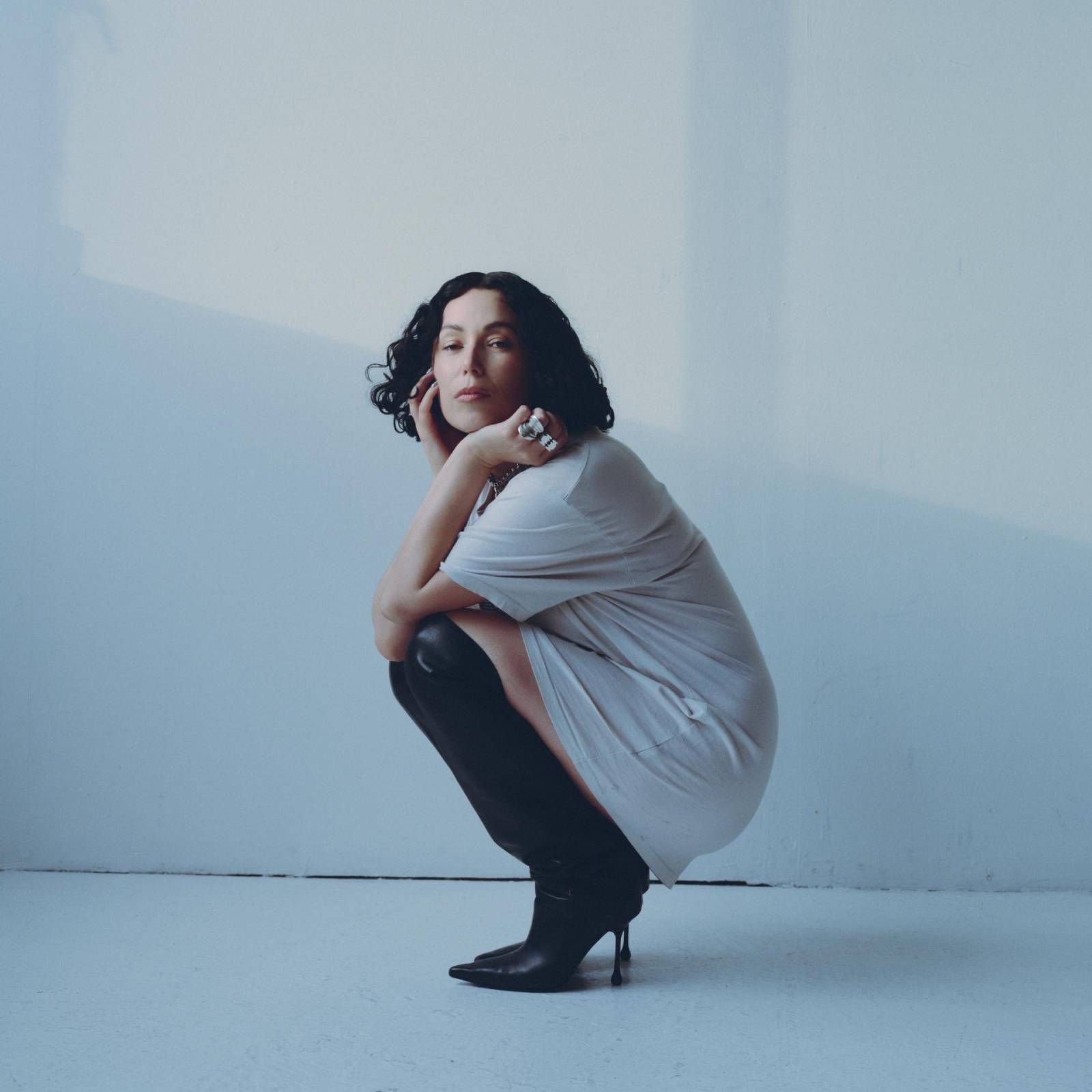 Na Na Na - Lanzarse al caos con Kelly Lee Owens - 13/10/25 Na Na Na - Lanzarse al caos con Kelly Lee Owens - 13/10/25