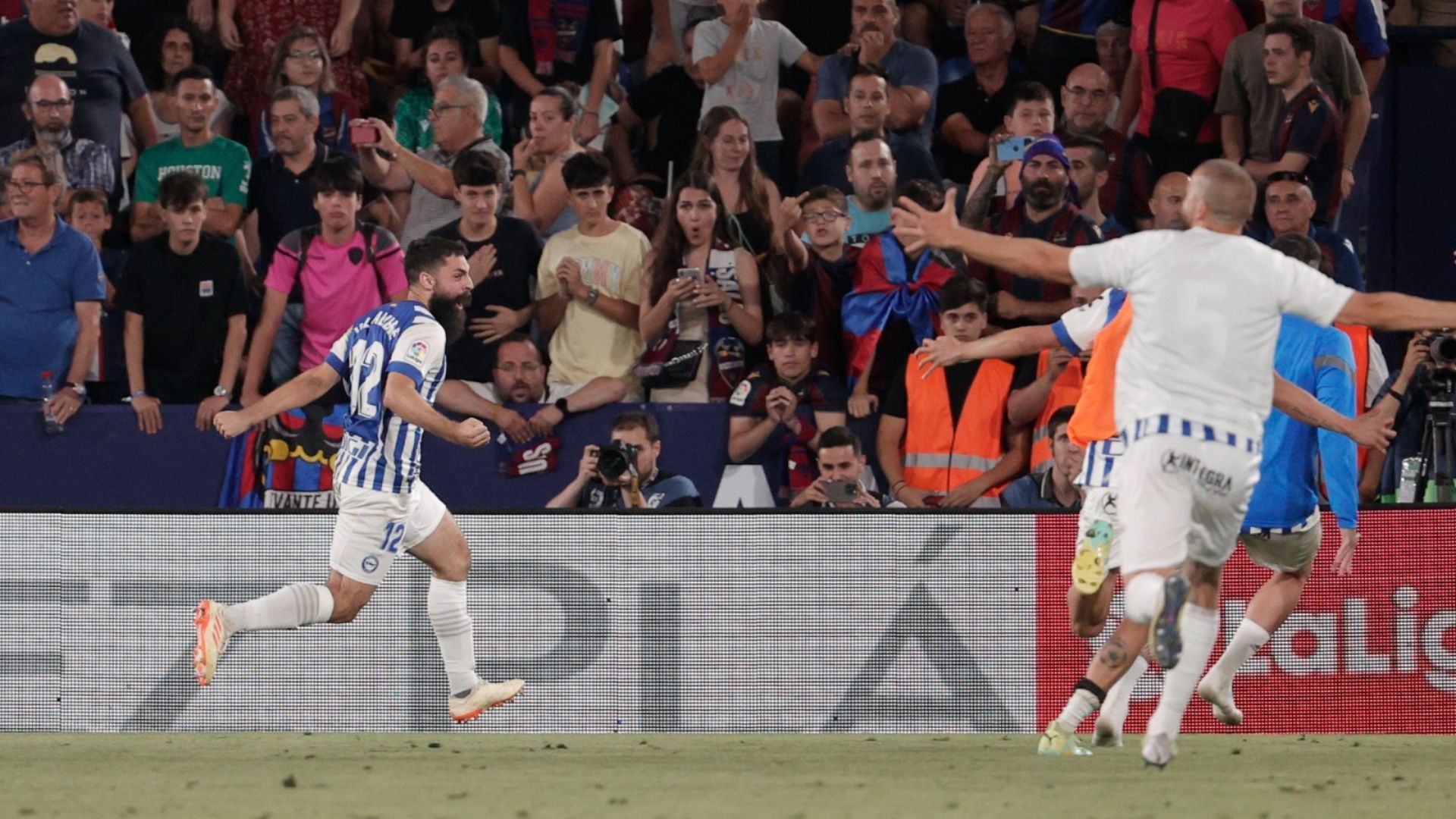 Cronología de levante ud contra alavés