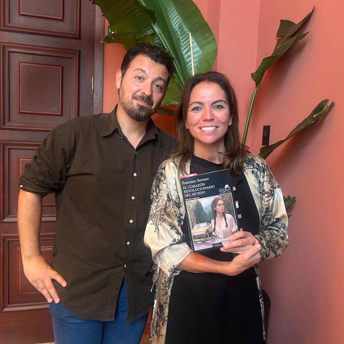 Libros de arena - Francisco Serrano y 'El corazón revolucionario del mundo' Libros de arena - Francisco Serrano y 'El corazón revolucionario del mundo'