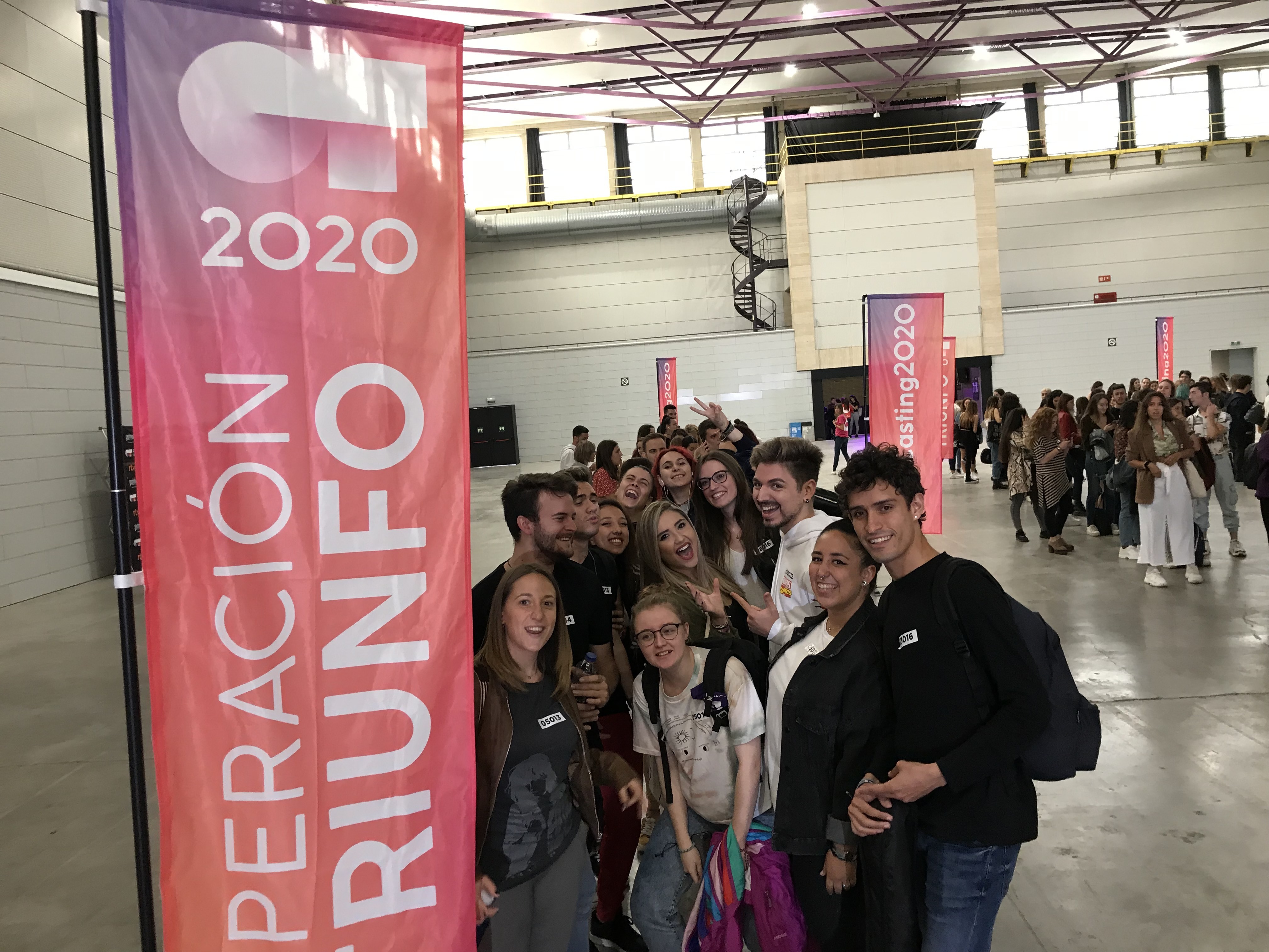 Llevan toda la mañana esperando este momento Los aspirantes del casting de OT en Barcelona llevan toda la mañana esperando este momento, preparados para la fase 1