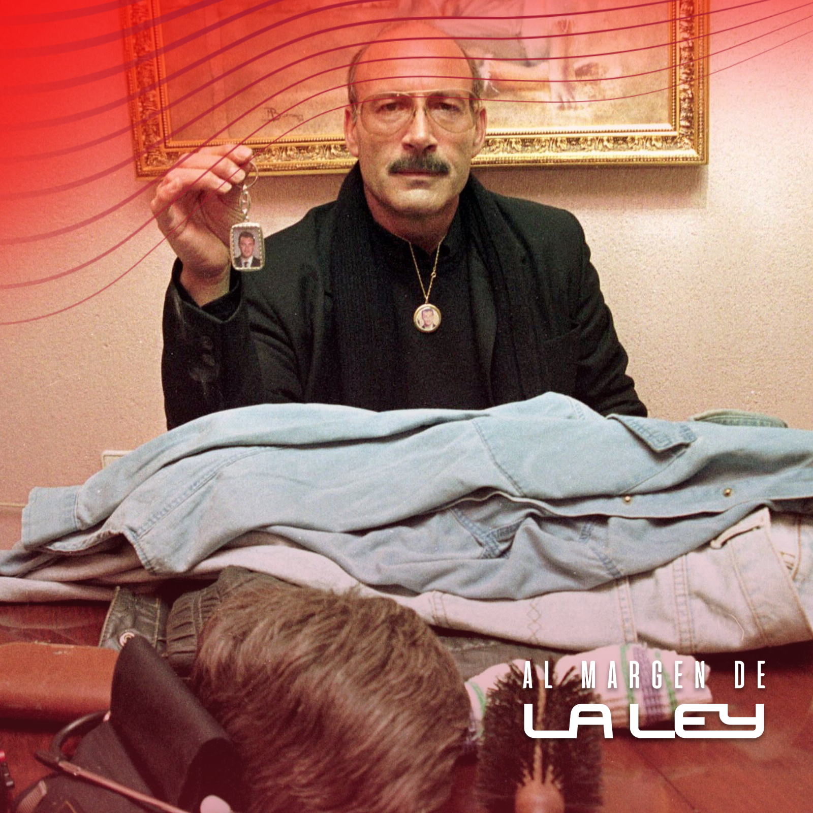 Al margen de la ley - 2x33 - La lucha del 'Padre Coraje' y Crímenes en Sevilla episode artwork