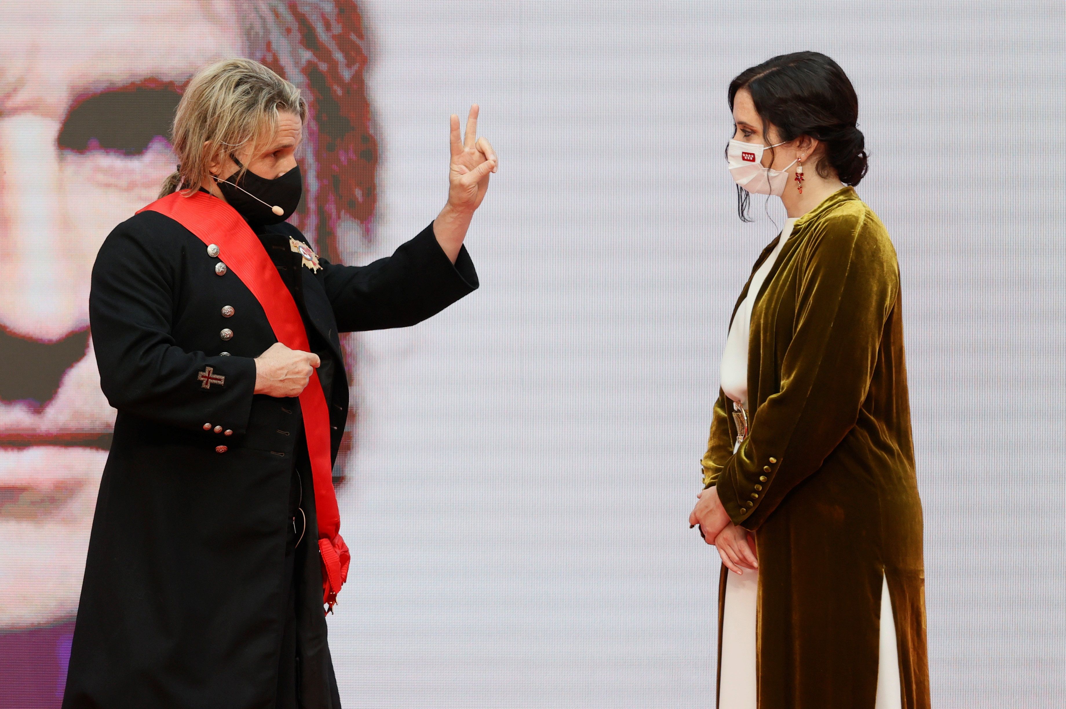 Madrid celebra el Dos de Mayo Isabel Díaz Ayuso, hace entrega de la Gran Cruz de la Orden del Dos de Mayo al músico Nacho Cano.