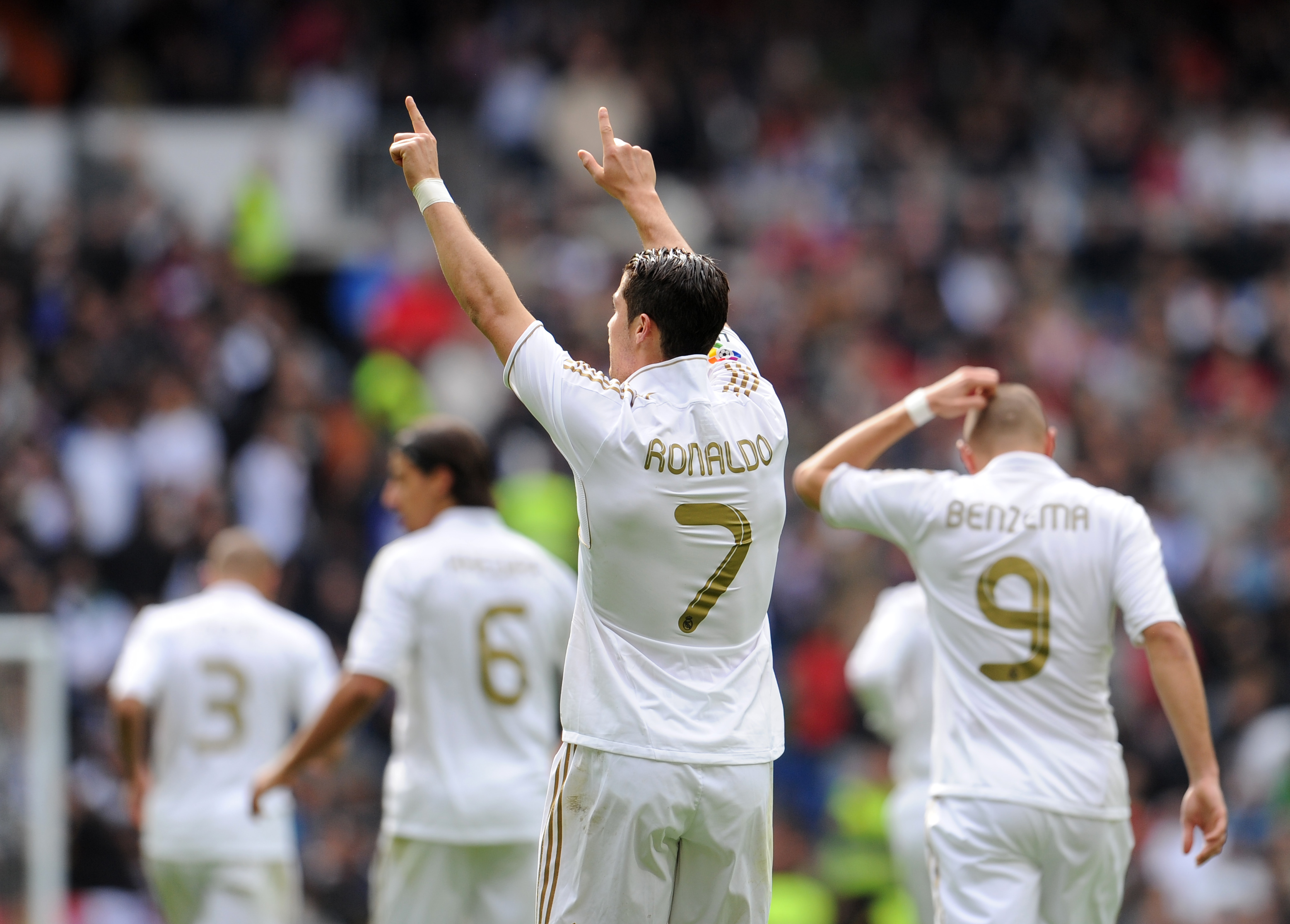 El Real Madrid gana con siete goles a un mermado Osasuna | RTVE