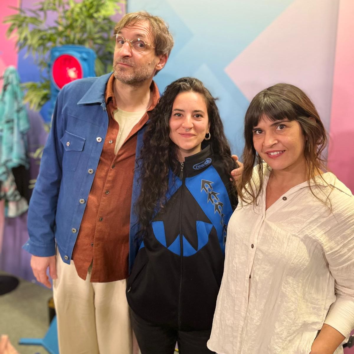 Mañana más - 3x117 - AUDIO: 'La buena hija' y 'Muere, papá'