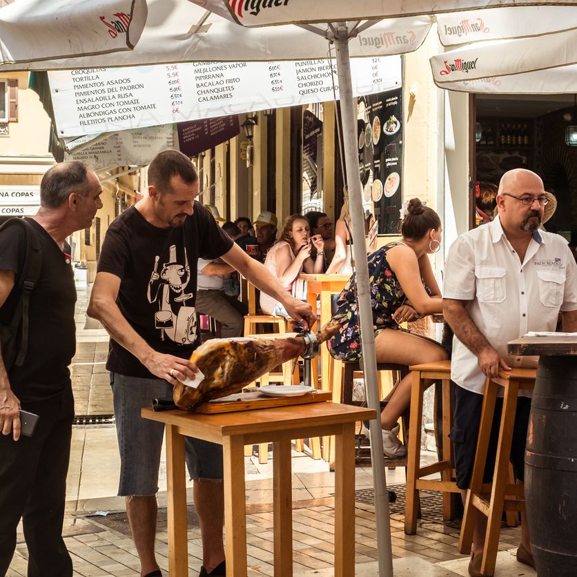 Las mañanas de RNE - Emma Hernández - El bar como lugar de resistencia