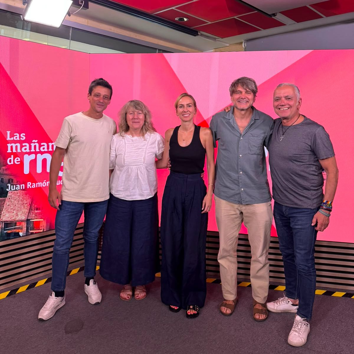 Las mañanas de RNE - 'Tres de más': Kira Miró, Salva Reina y Mar Olid episode artwork
