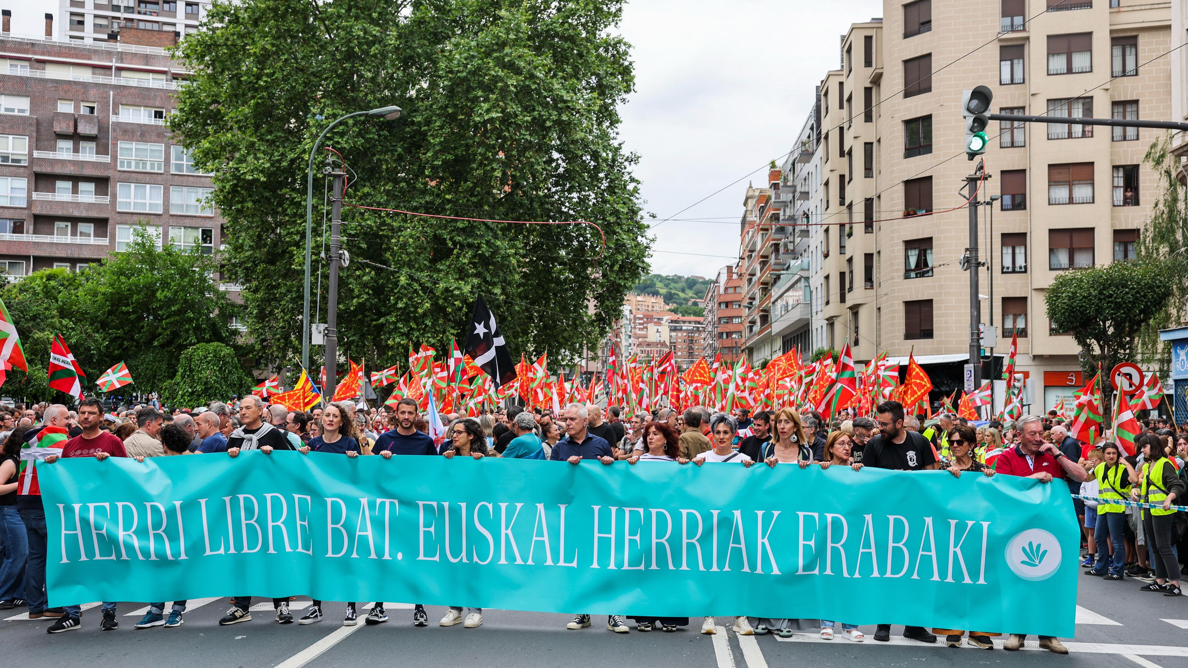 Manifestación en Bilbao por la "soberanía" y el derecho a decidir