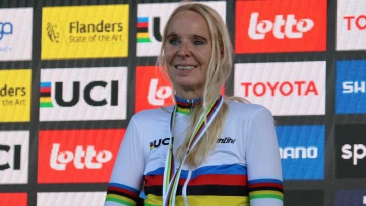 Manuela Vos revalida el título mundial en la 'crono' de WH1 del Mundial de ciclismo paralímpico