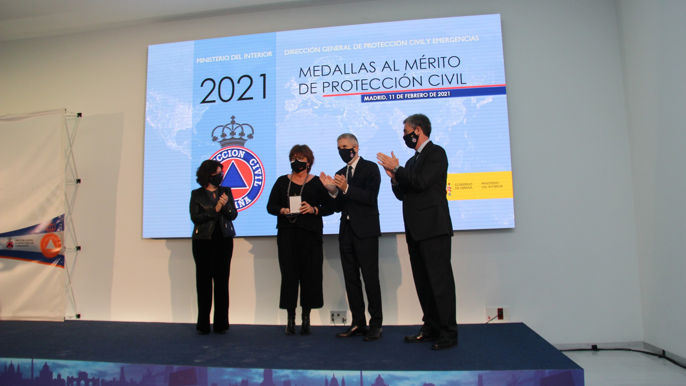 María escario, medalla de bronce de la dirección general de protección civil y emergencias