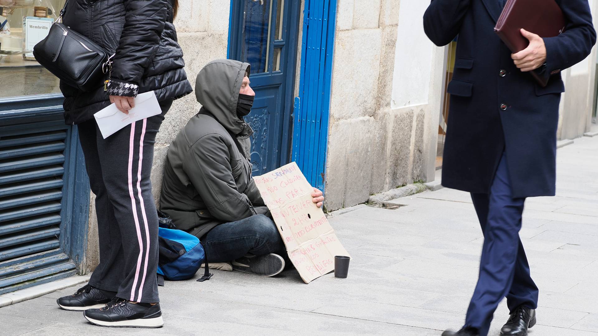 Más De 12 3 Millones De Personas En España Viven En Riesgo De Pobreza Y