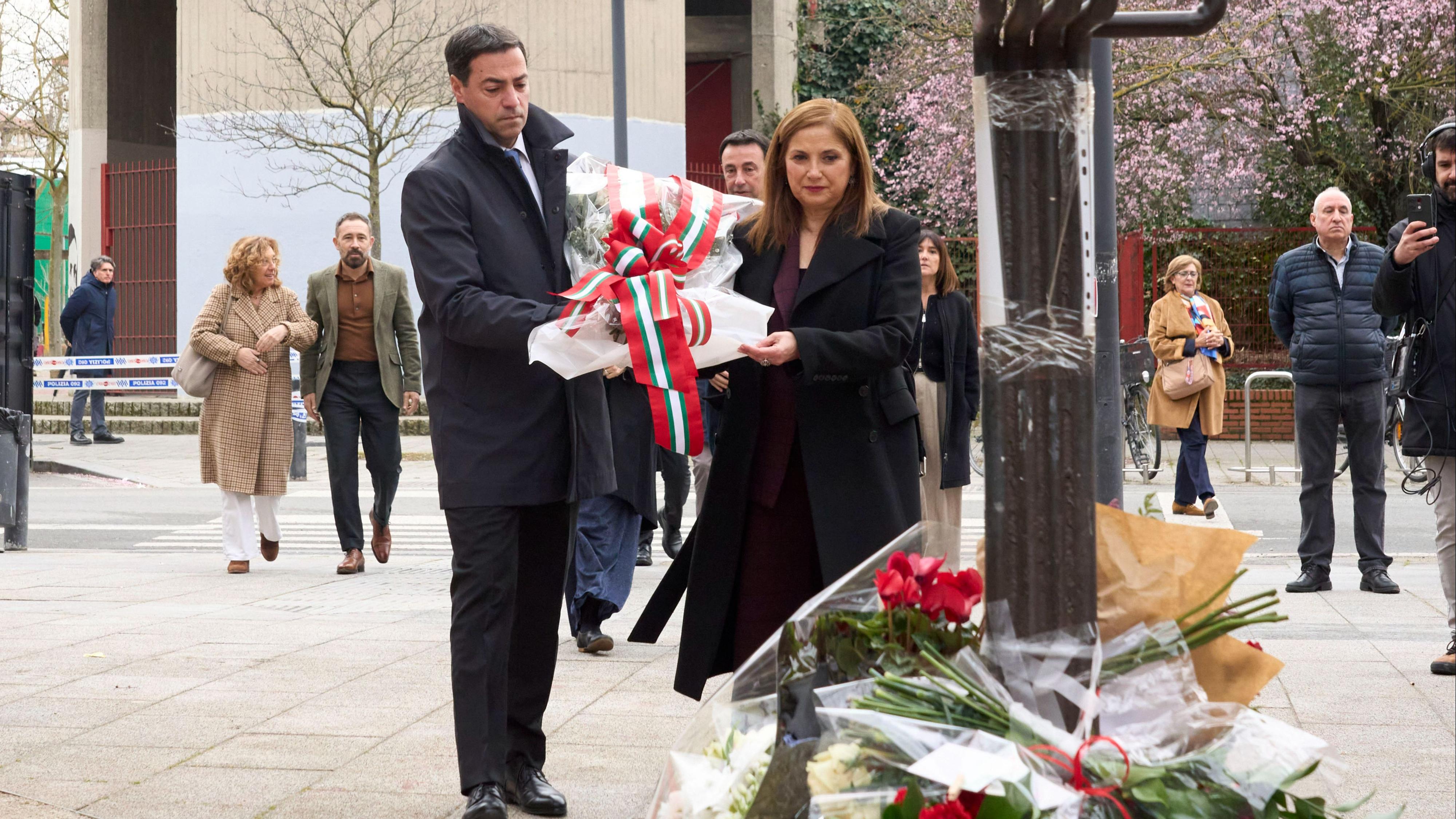 Vitoria rinde homenaje a las víctimas de la masacre del 3 de marzo de 1976