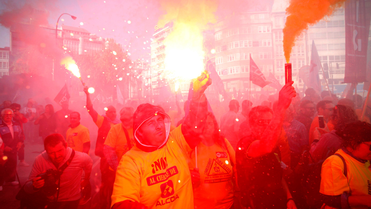 Miles de manifestantes en A Coruña por el cierre de Alcoa | RTVE