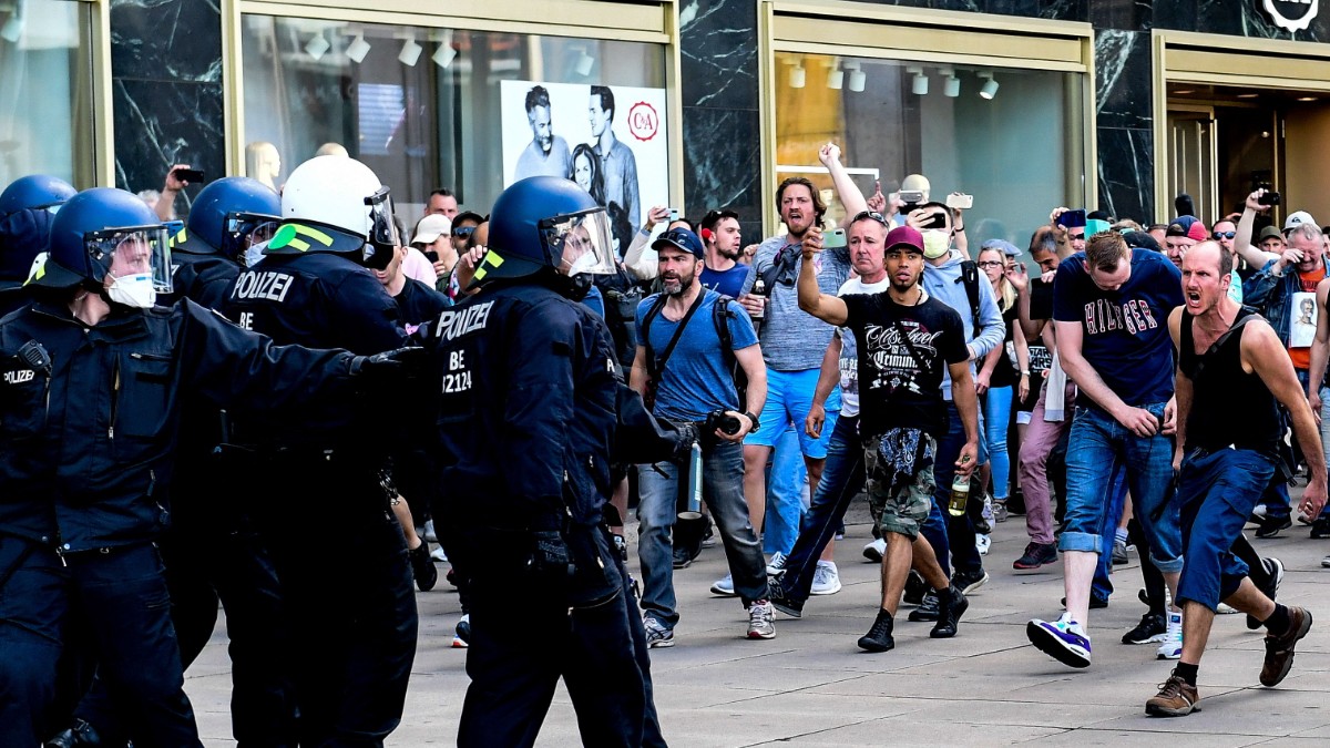 Coronavirus | Miles de personas protestan en Alemania contra las ...