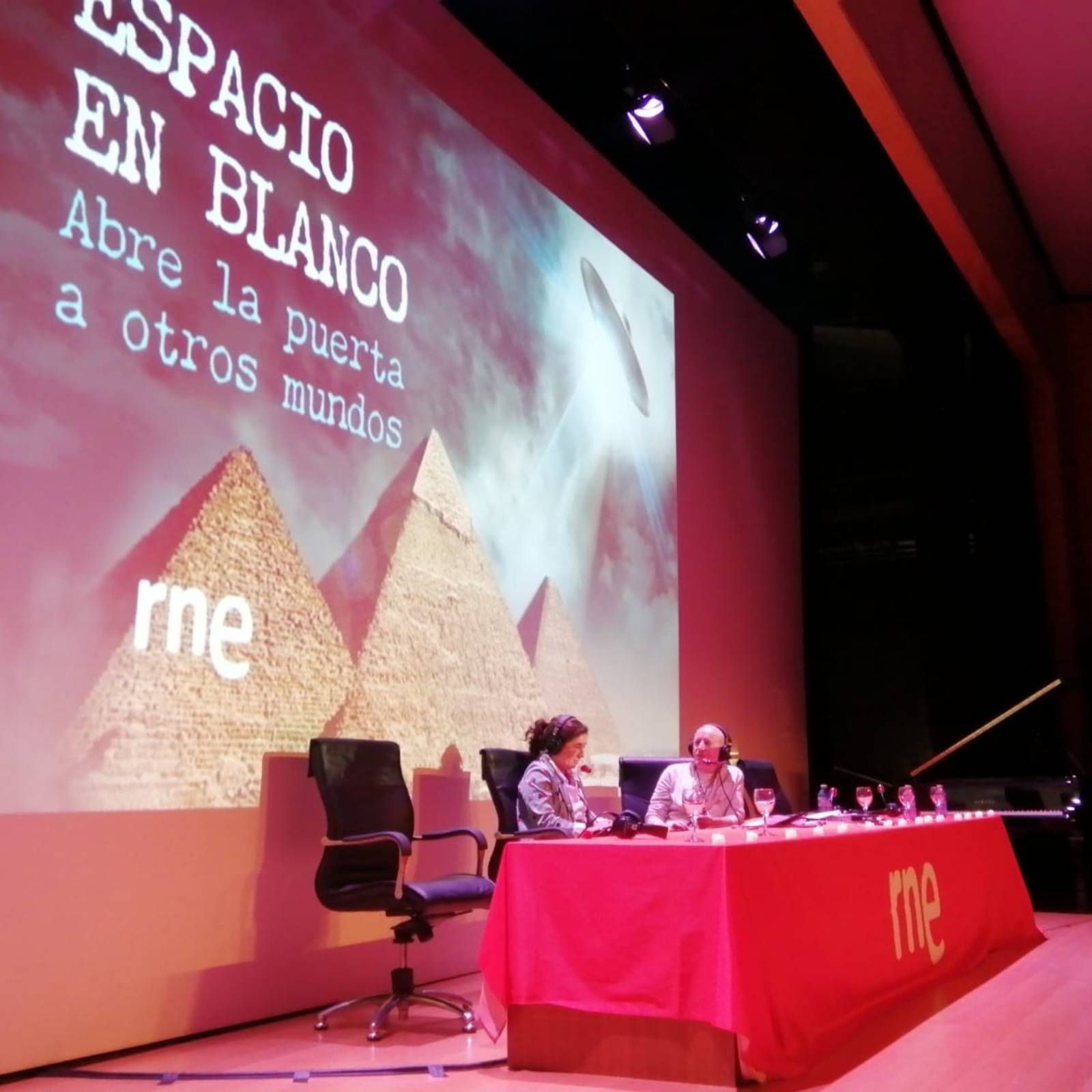 Espacio en blanco - Misterios desde el paraninfo (parte1) - 22/03/26