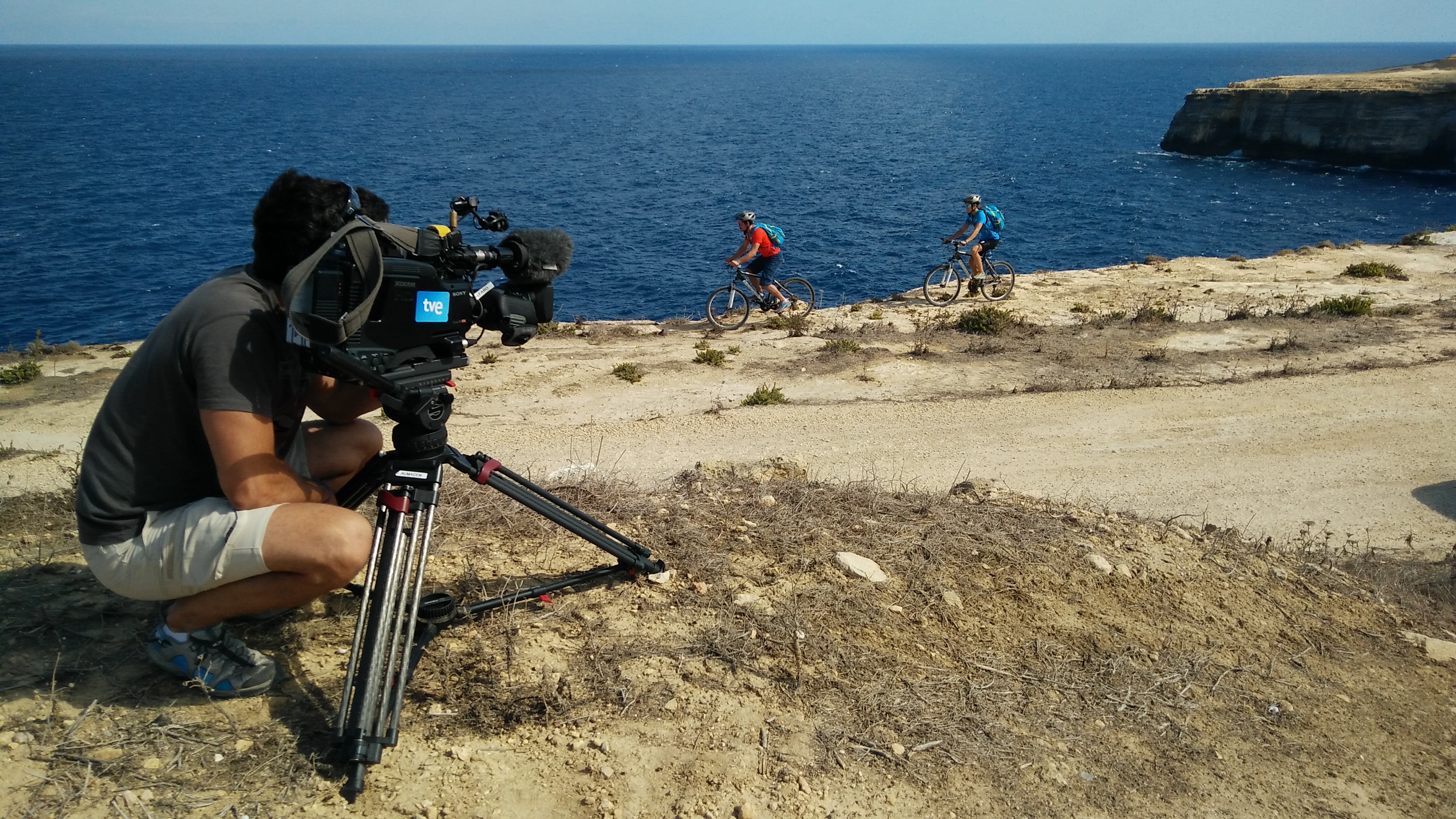 Un momento durante la grabación en la isla de Gozo Un momento durante la grabación en la isla de Gozo