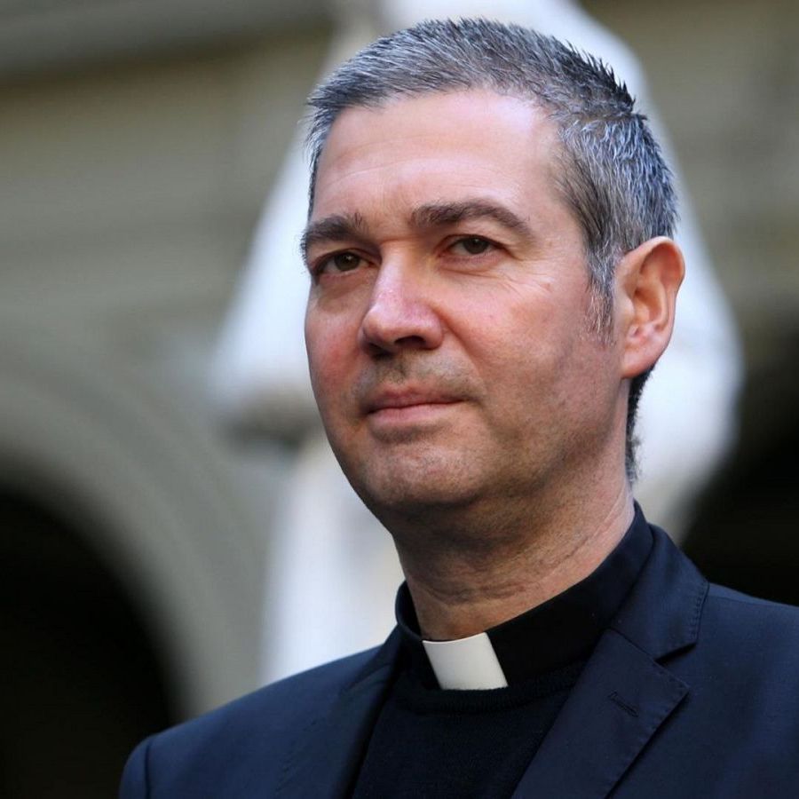 Monseñor Bertomeu: "León XIV es un hombre que vive entre varios mundos" Monseñor Bertomeu: "León XIV es un hombre que vive entre varios mundos"