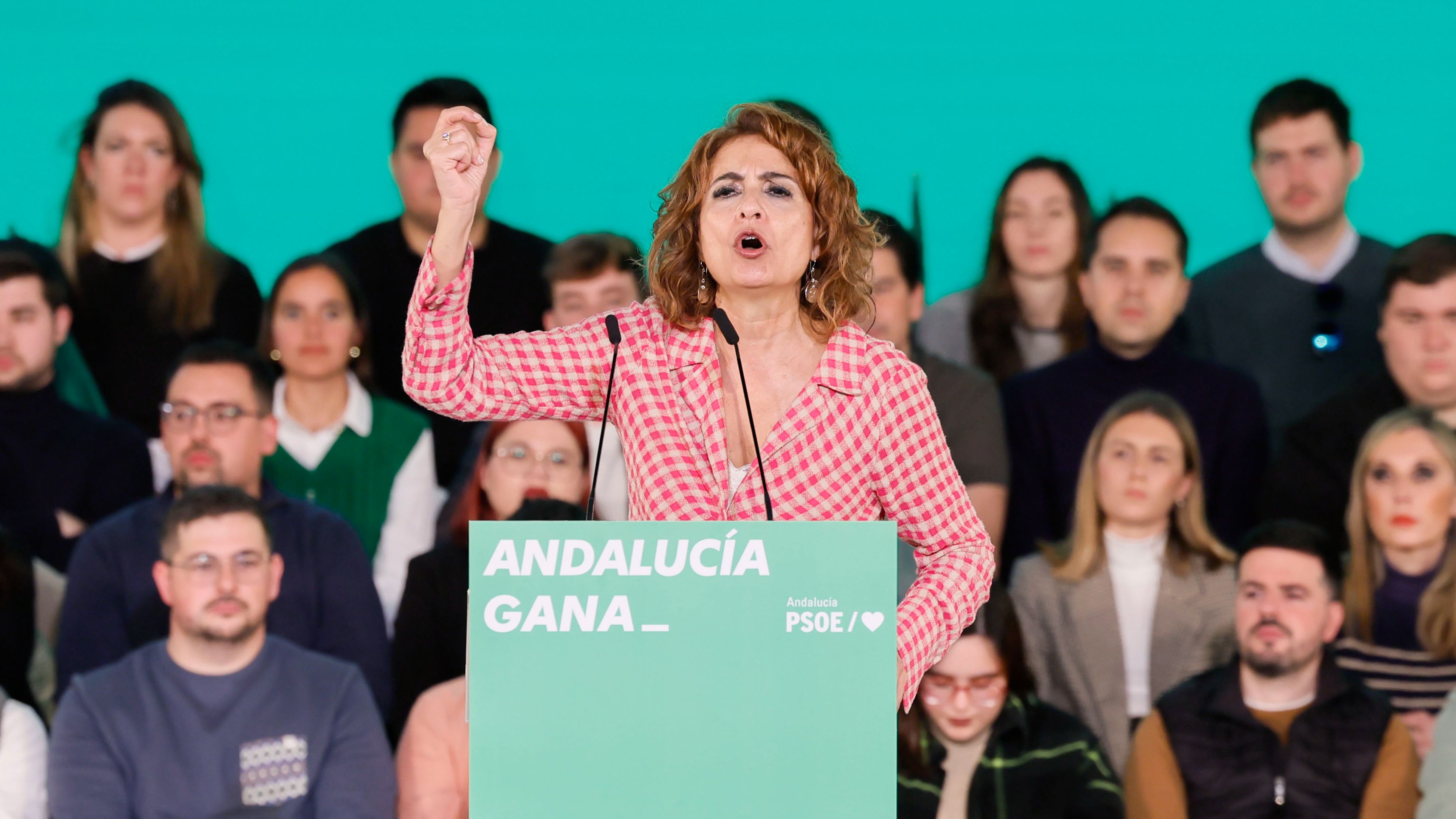 Montero pide al PP que apoye el decreto 'omnibús'