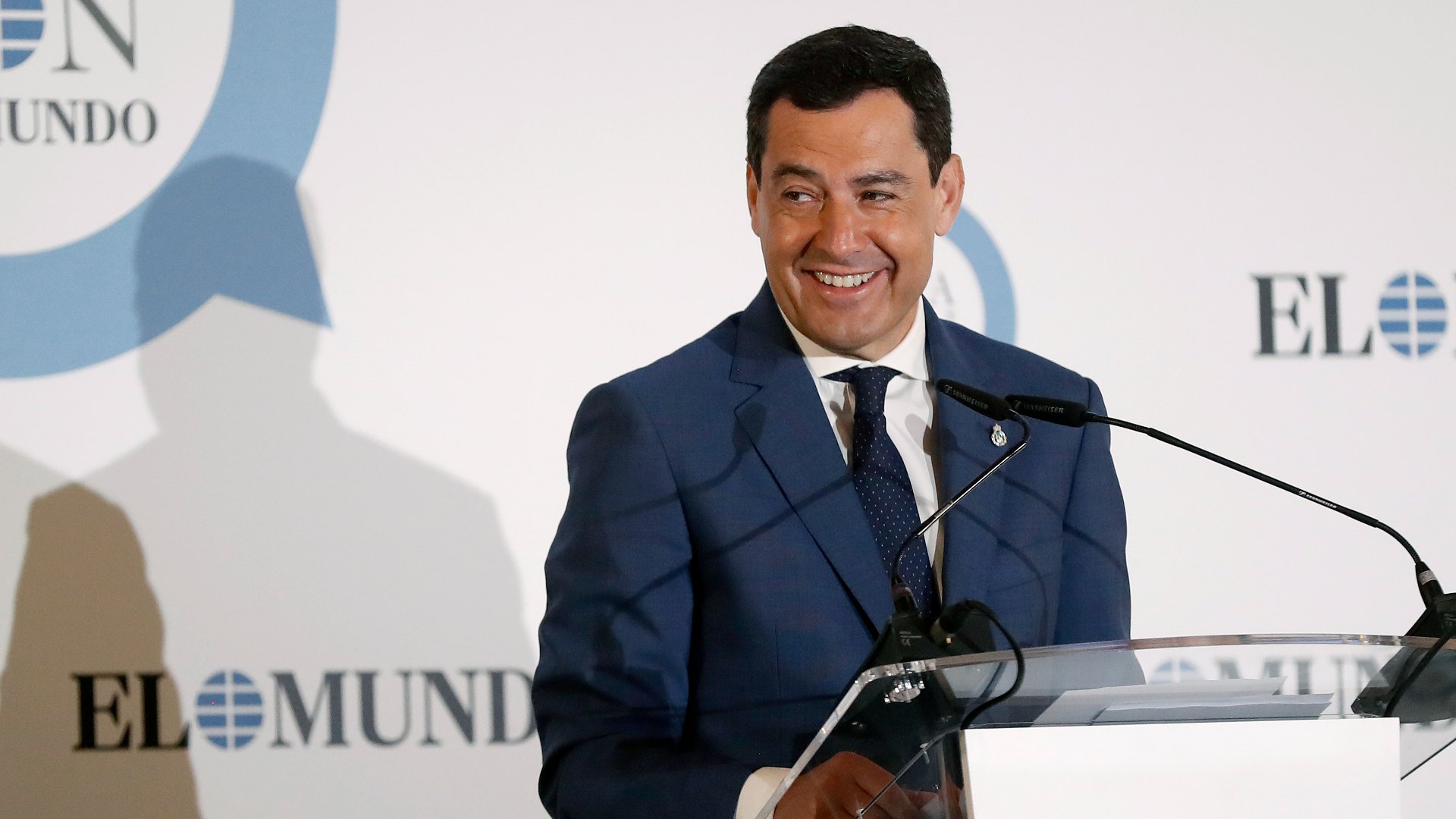 Moreno apela al voto "útil" al PP para no depender de Vox