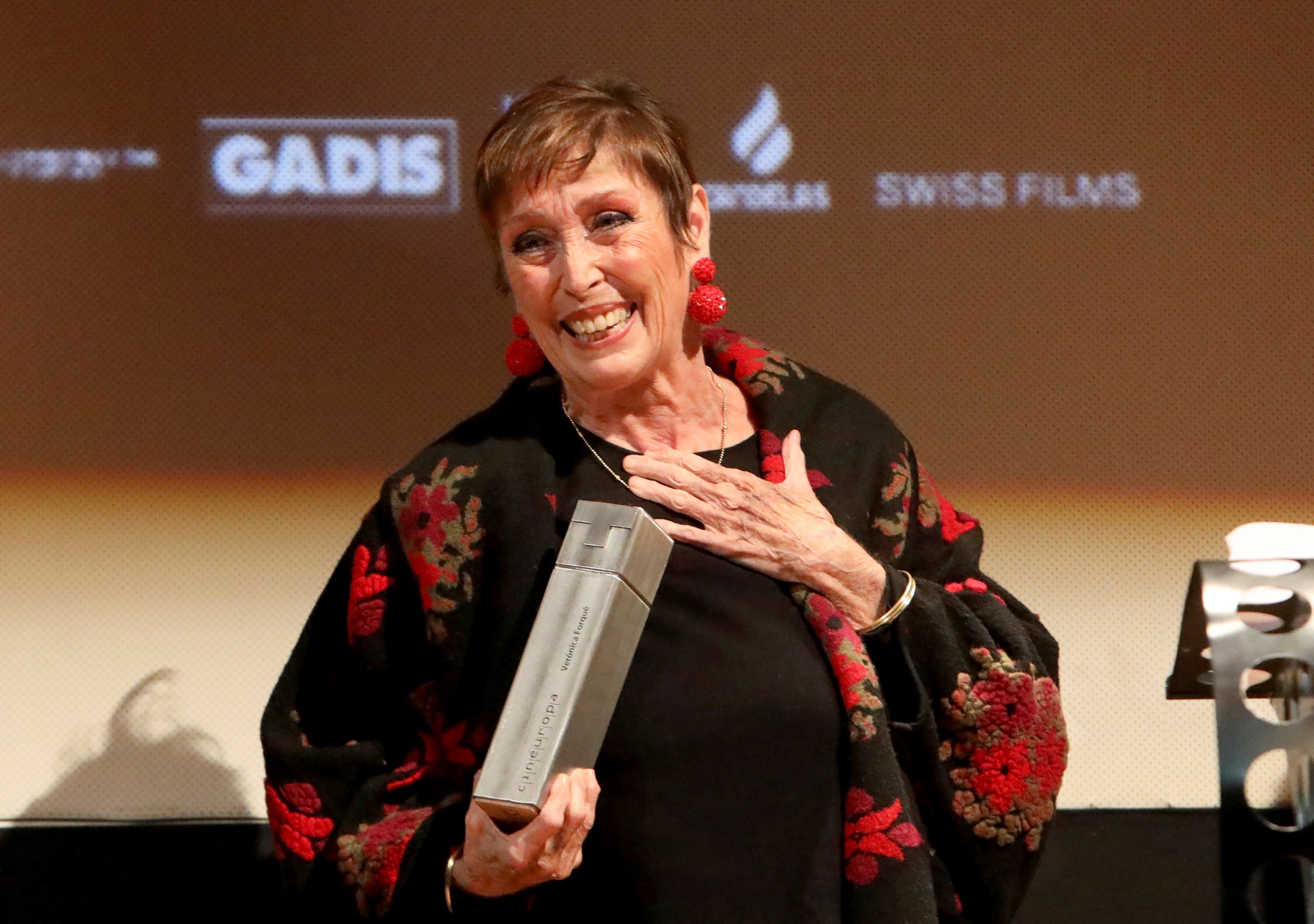 Muere Verónica Forqué a los 66 años VERÓNICA FORQUÉ RECIBE PREMIO CINEUROPA