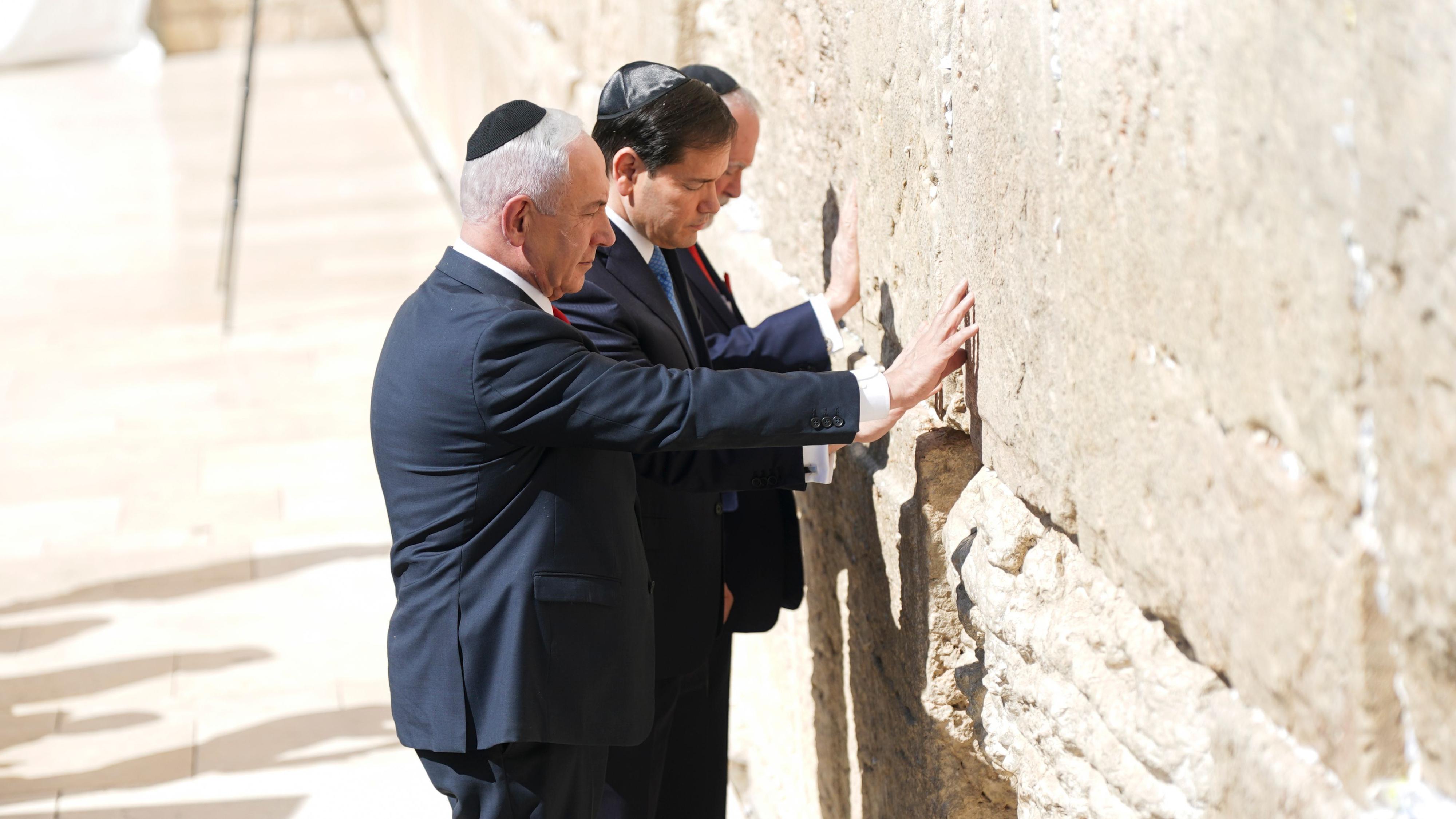 Netanyahu, con Rubio en el Muro de Lamentaciones: nuestra alianza "es tan sólida y duradera como las piedras del Muro"