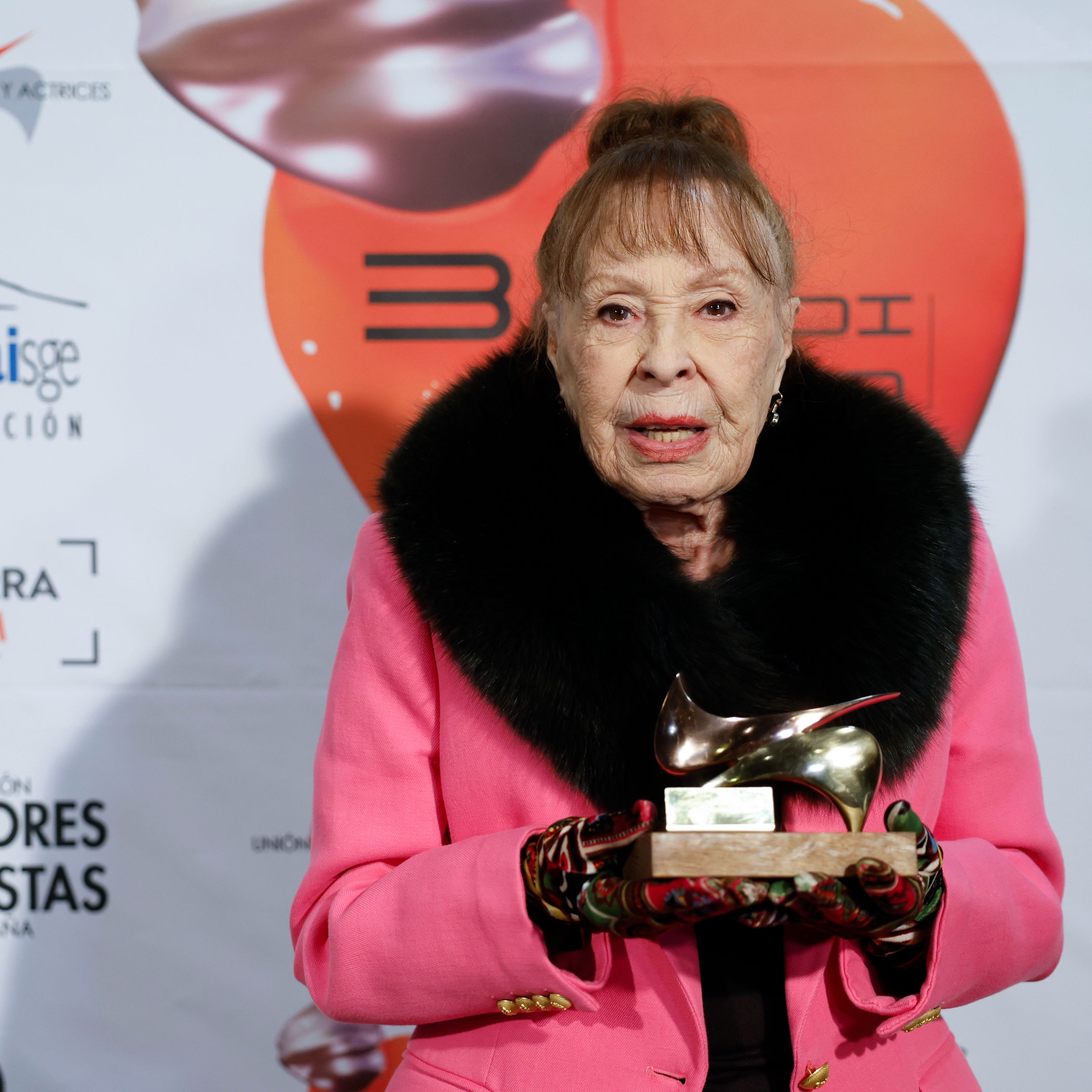 No es un día cualquiera - Tertulia de maduritos interesantes