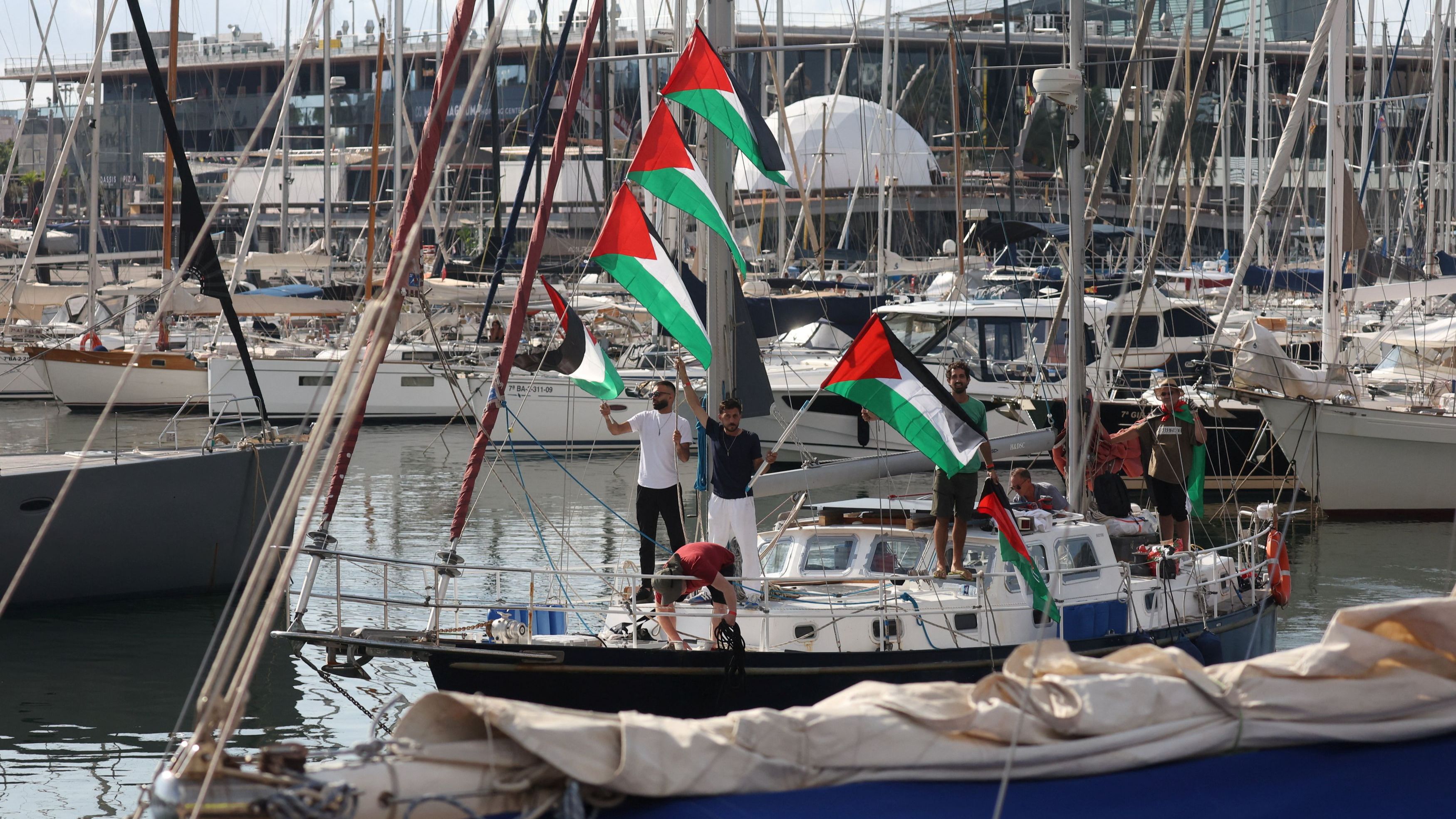 Una nueva flotilla internacional zarpa desde Barcelona con el objetivo de abrir un corredor humanitario en Gaza