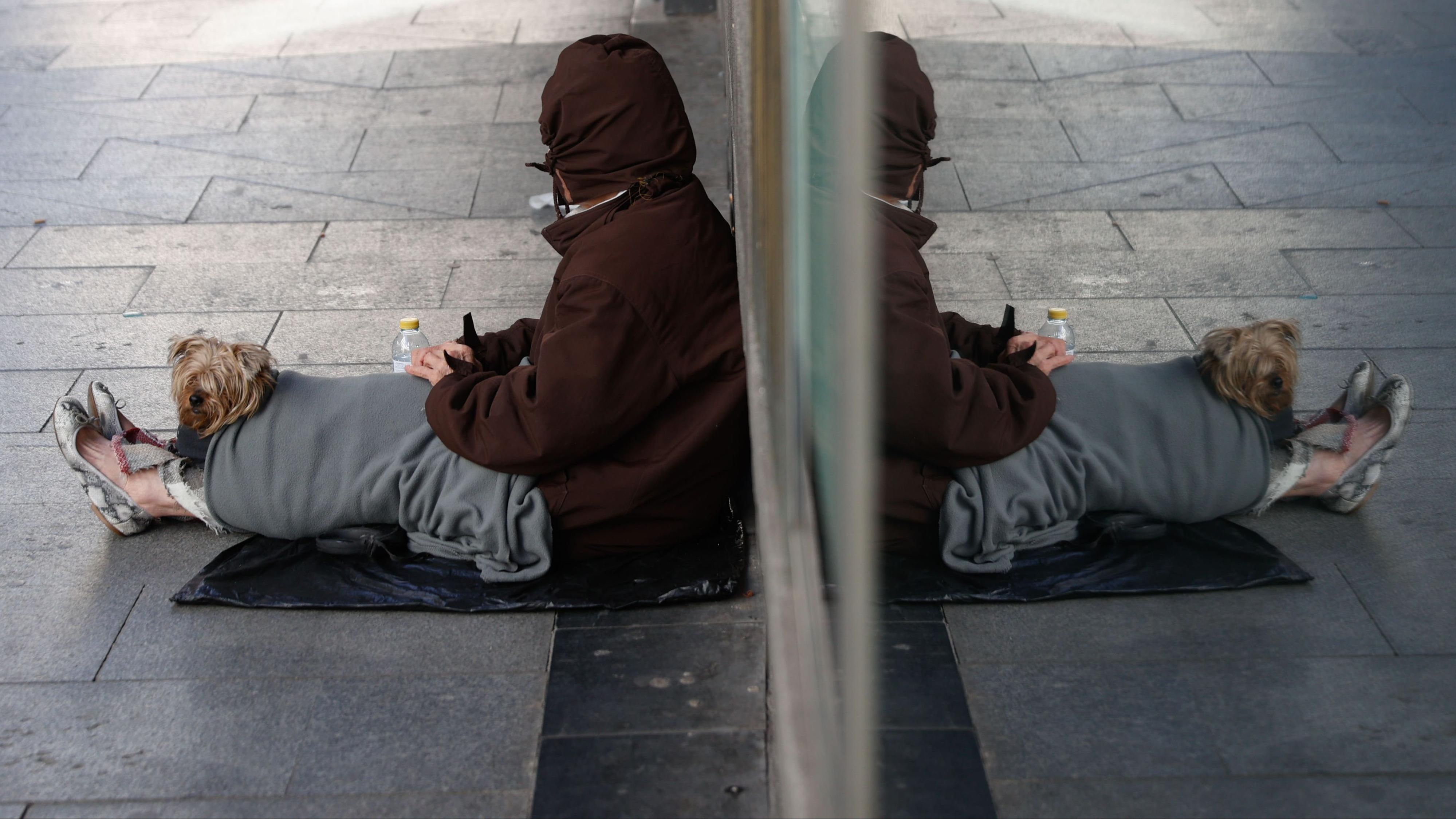 El número de personas sin hogar atendidas crece un 55%