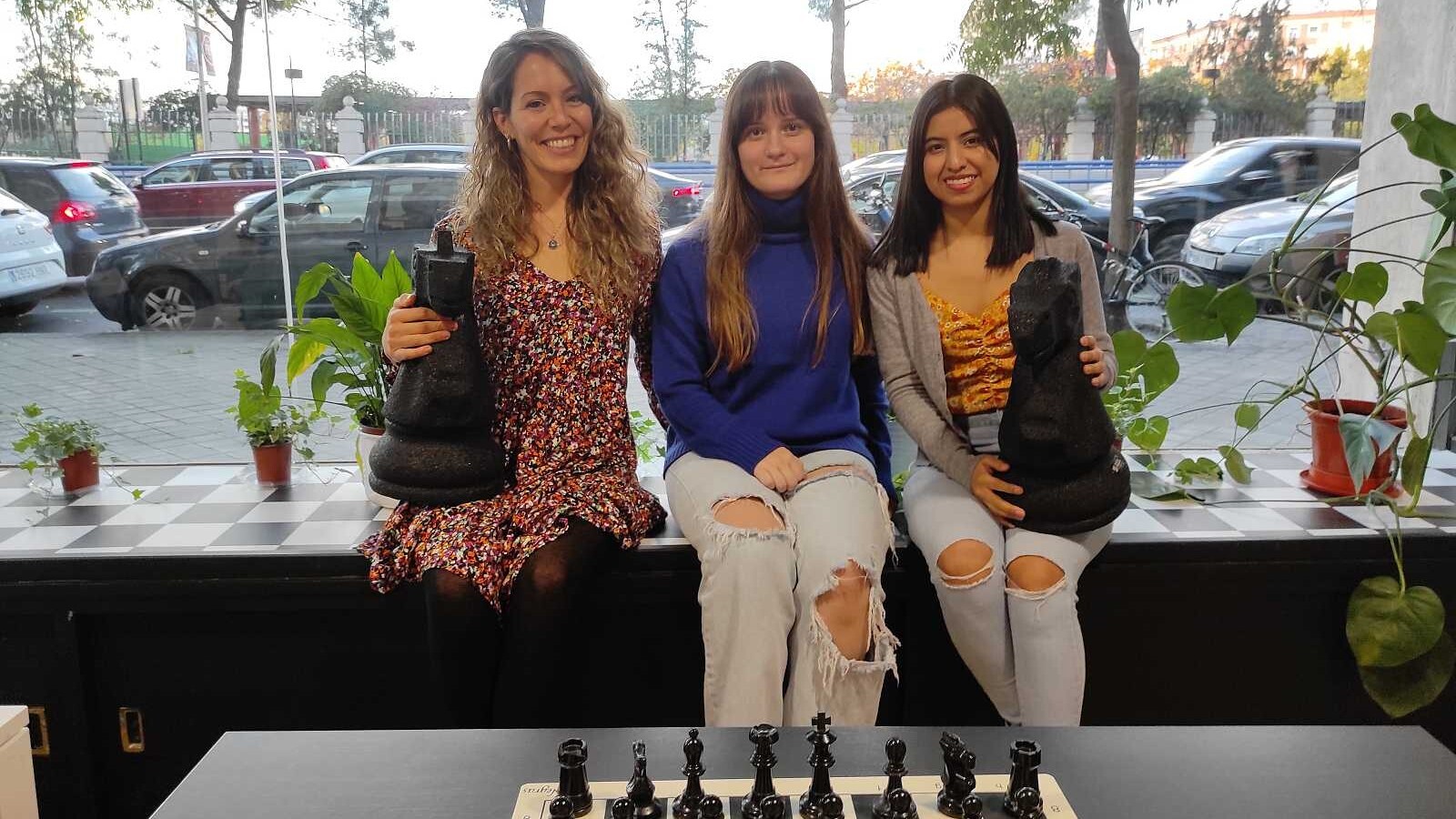 La escuela de ajedrez que se llenó de mujeres con el éxito de