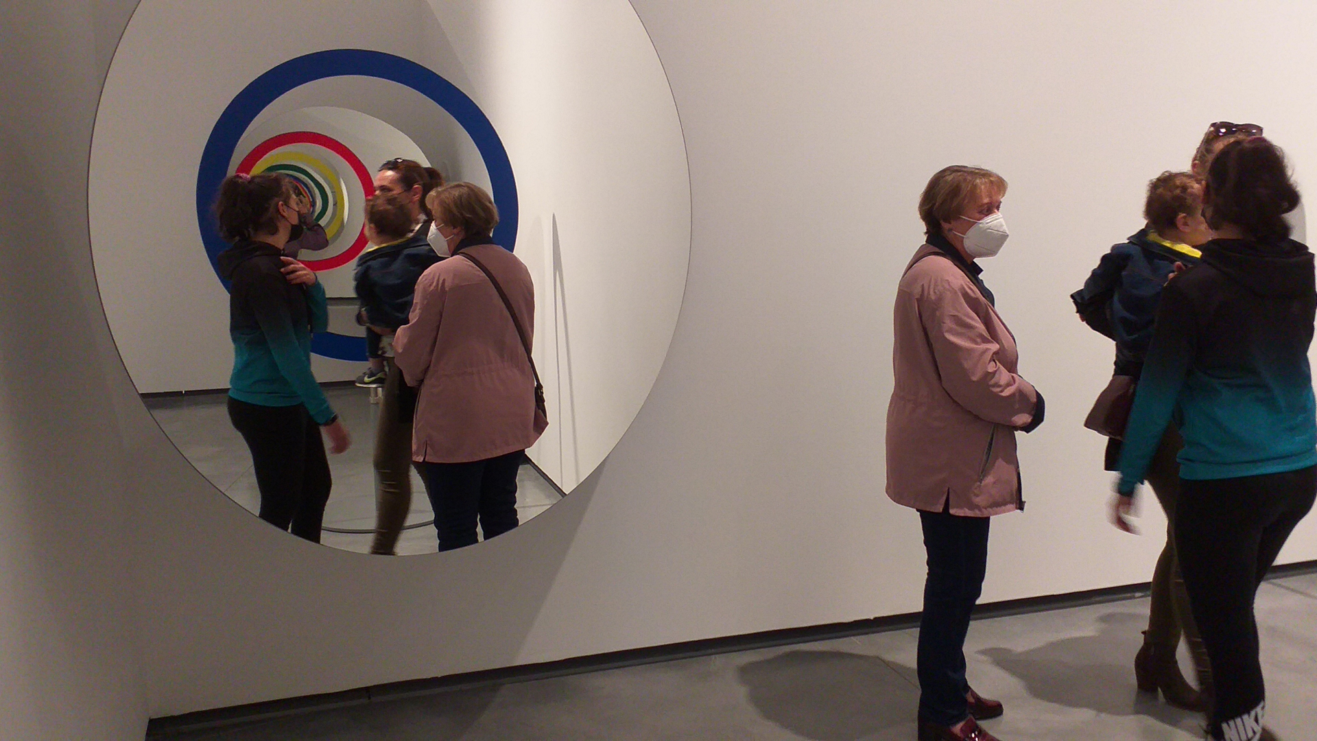 Olafur Eliasson, Echo Activity, 2017