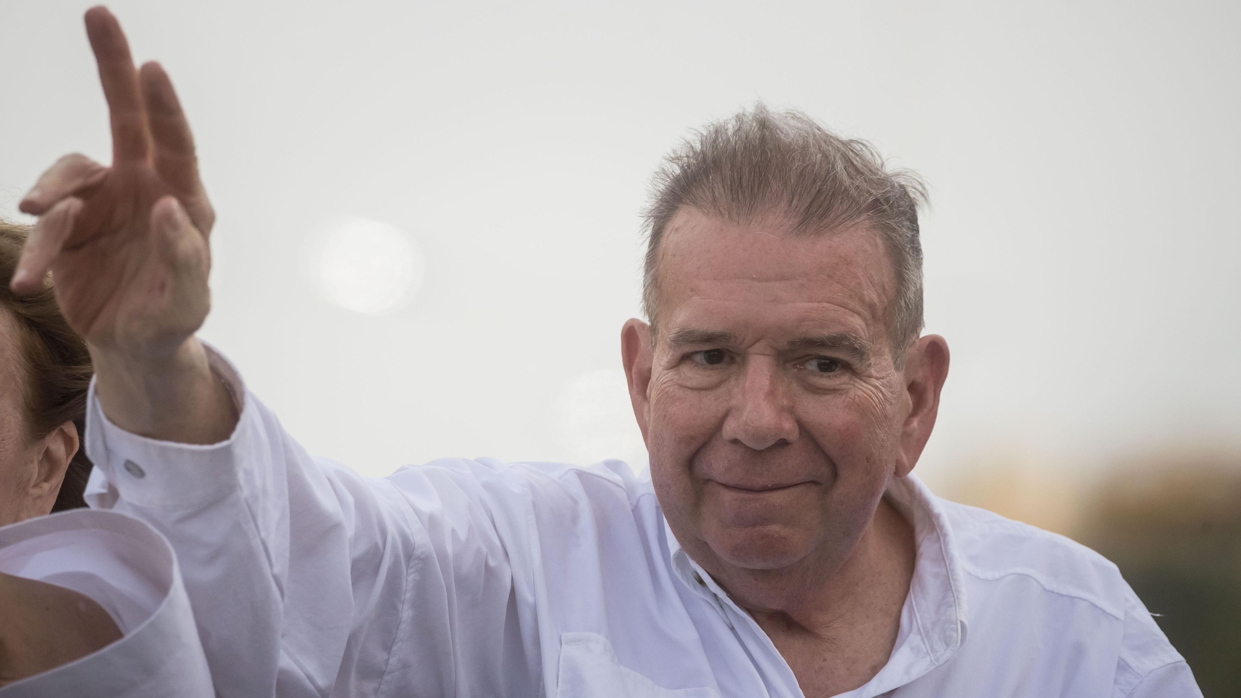 Venezuela: Edmundo González viaja a España tras recibir asilo político