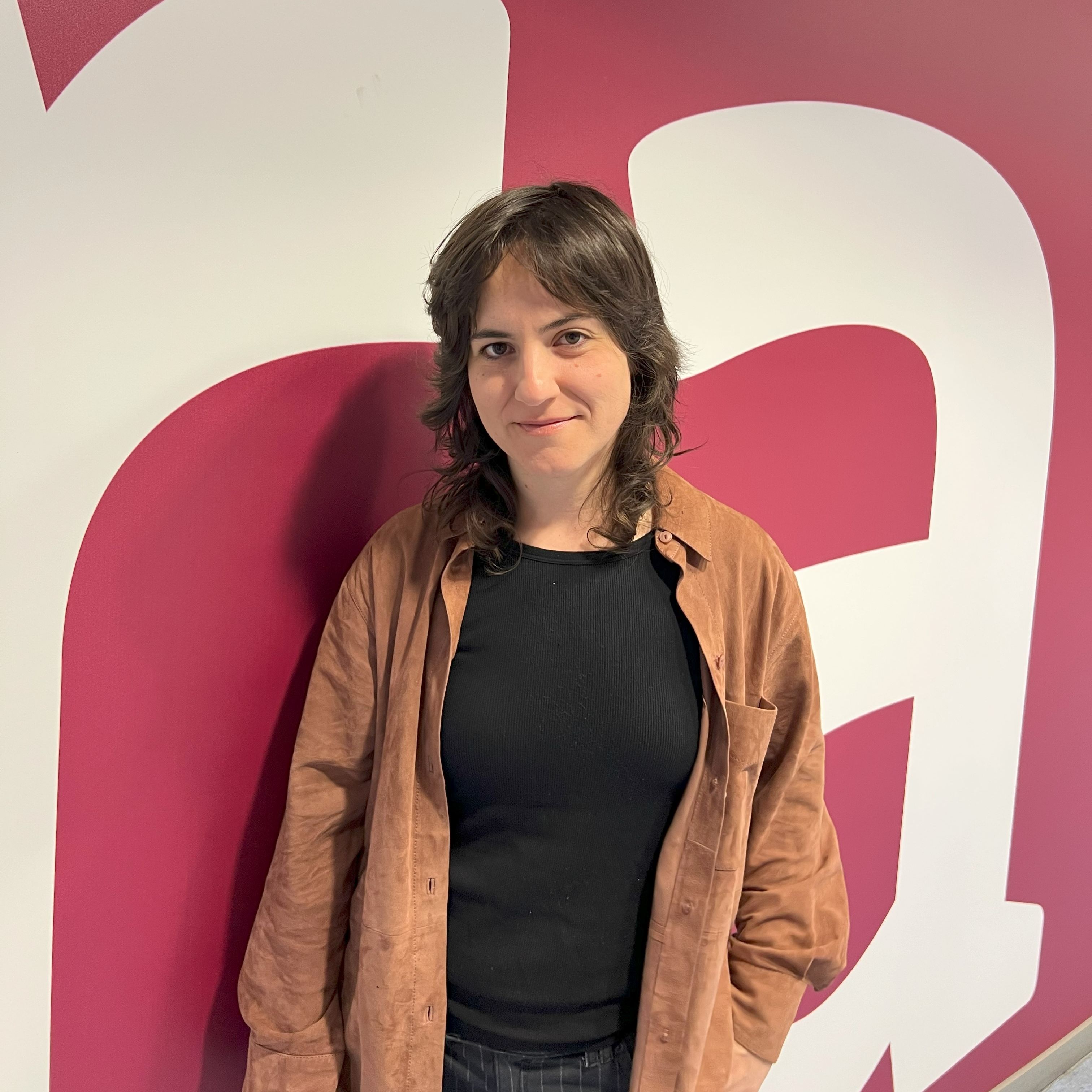 Wisteria Lane - Oreiana, la compositora que está detrás del himno lésbico "Lesbian Garros" - 01/02/26