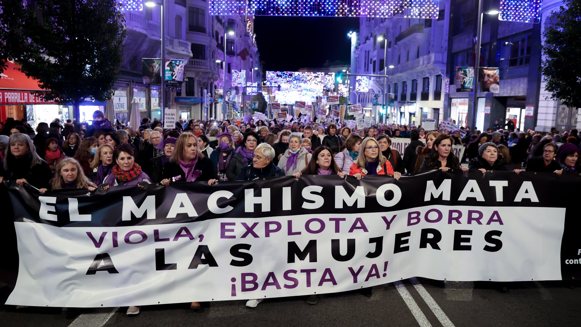 Miles de personas claman en España contra la violencia de género: "Ni ...