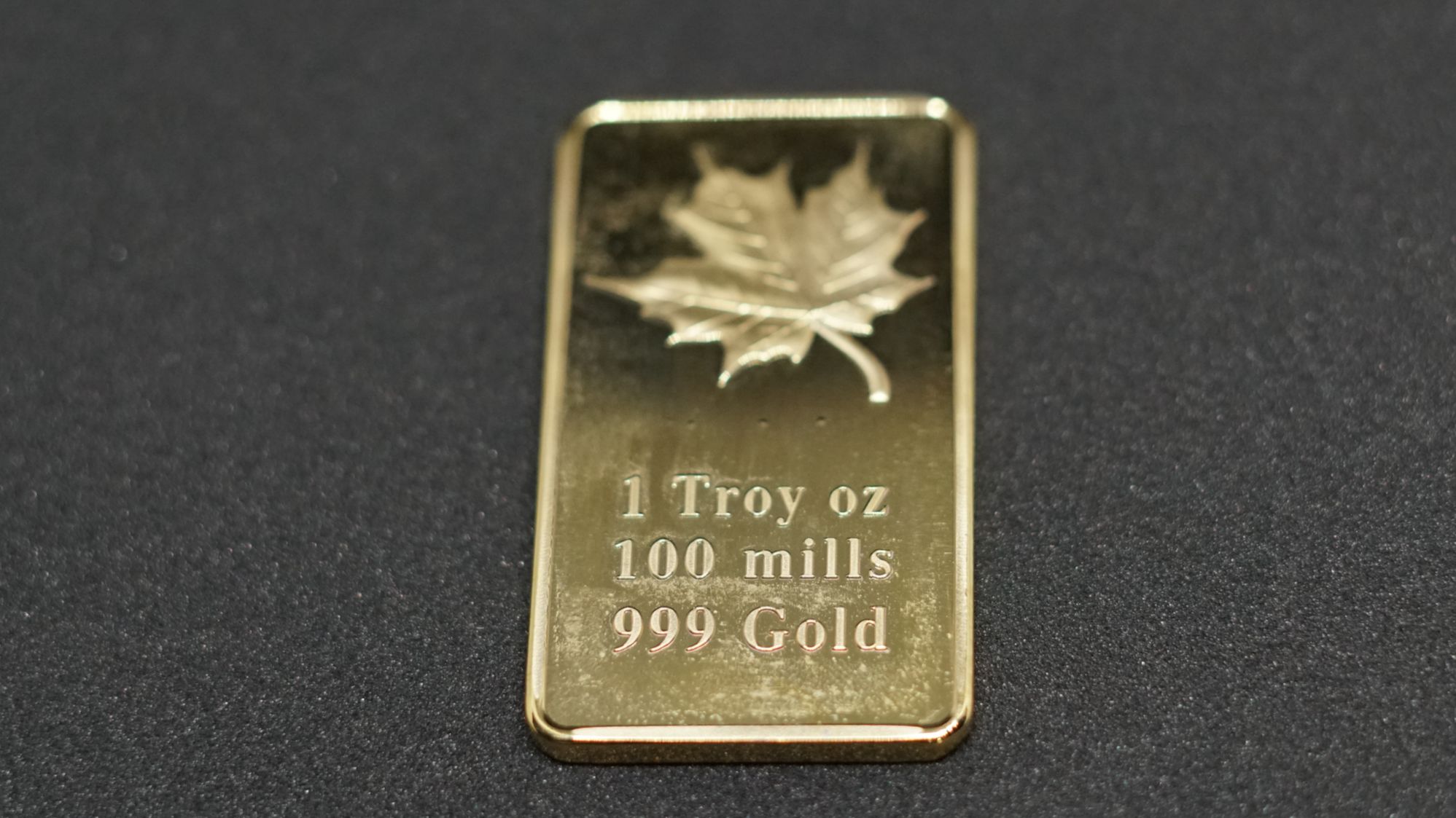 El oro supera los 3.000 dólares por primera vez en su historia