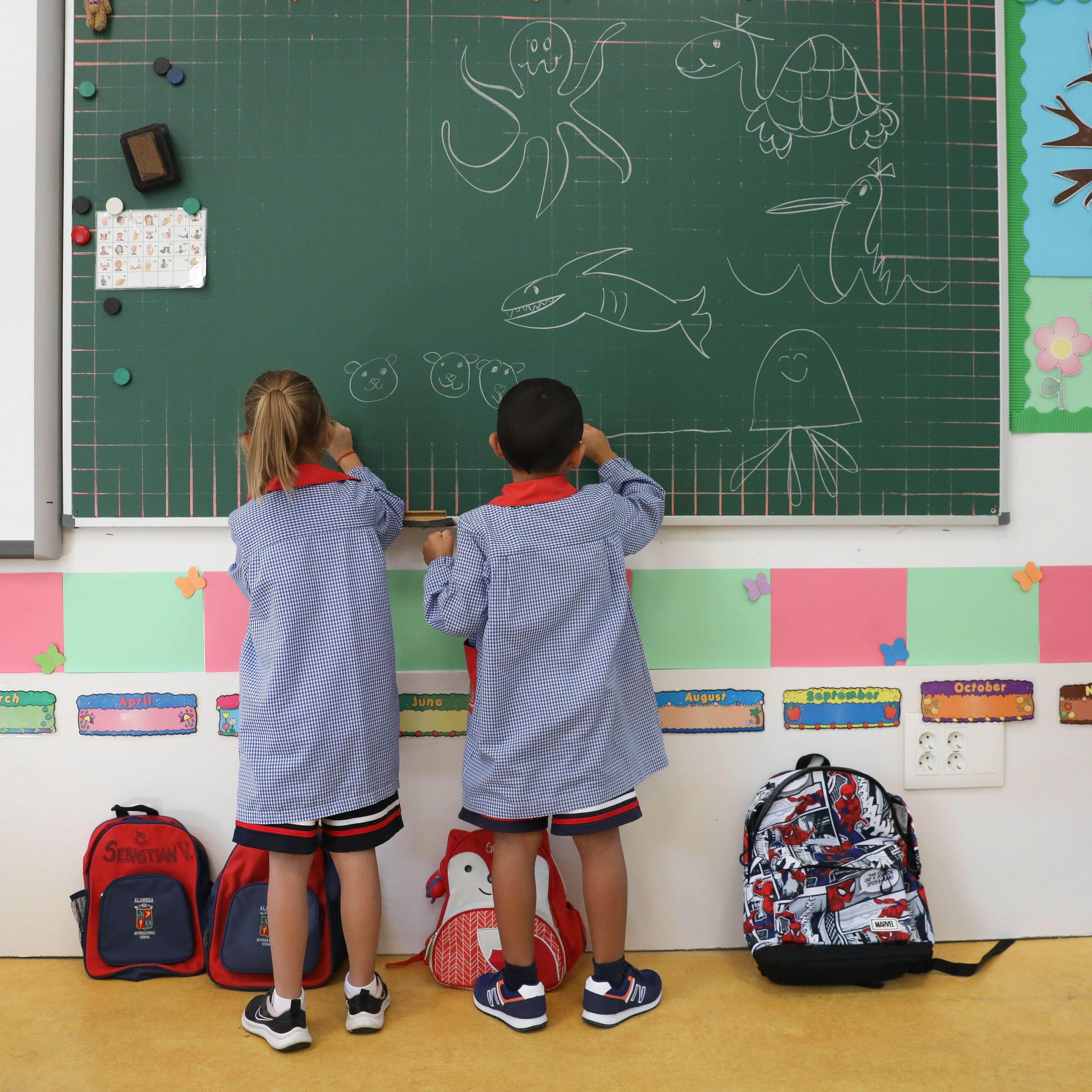 'El país de la pizarra', una ficción sonora de RNE