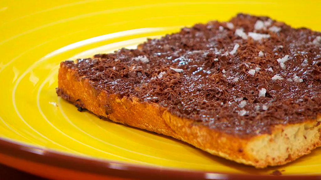 Pan con chocolate aceite y sal