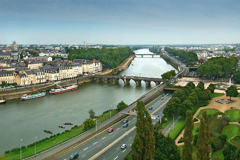Panorámica del río Maine. Panorámica del río Maine.