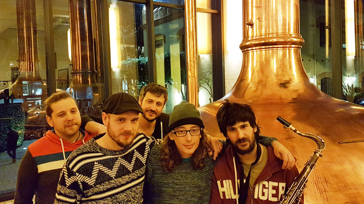 Parlem amb 'buhos' guanyador del disc català de l'any de ràdio 4
