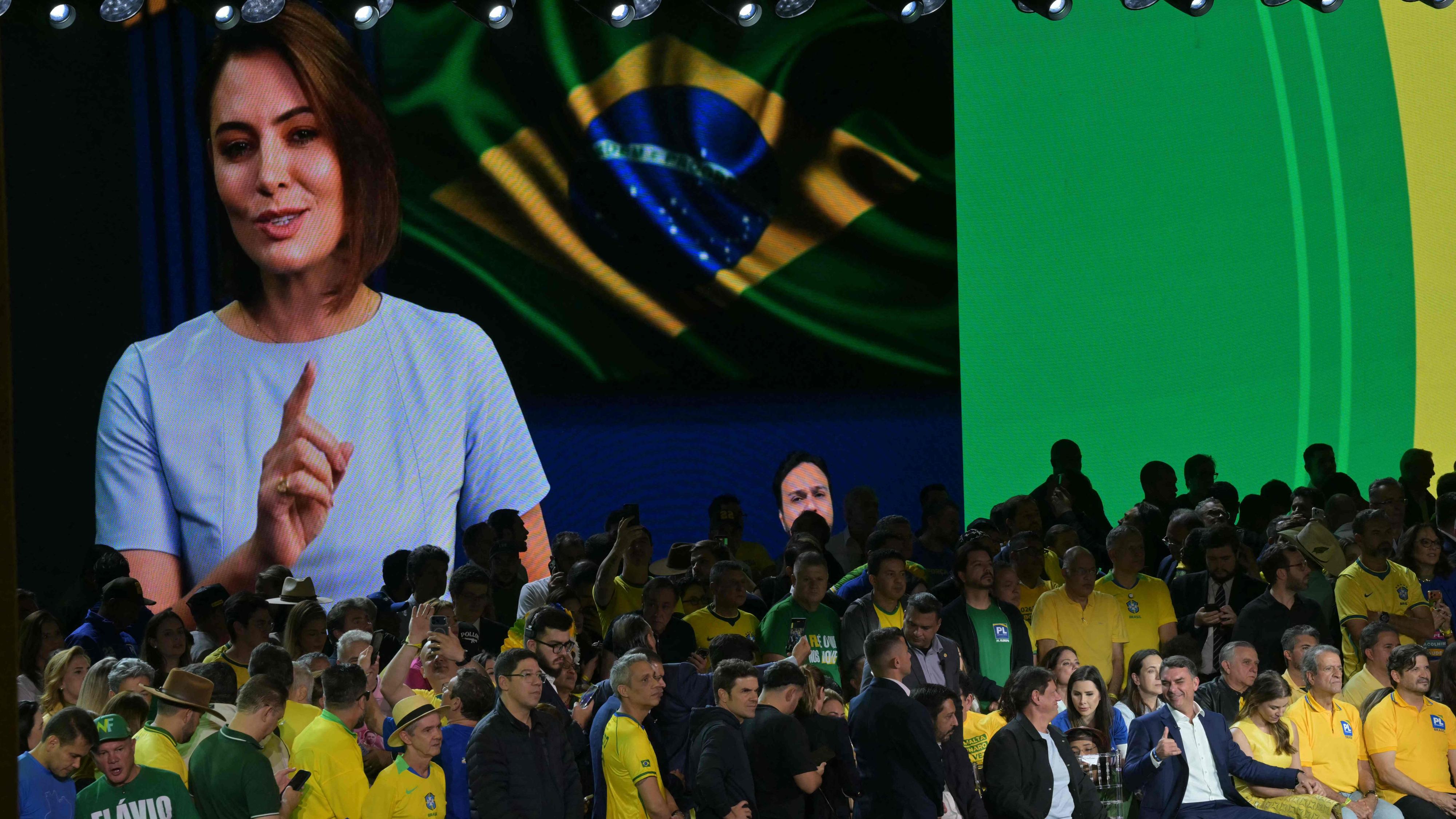 El partido de Bolsonaro proclama a su hijo Flávio como candidato presidencial de la ultraderecha brasileña