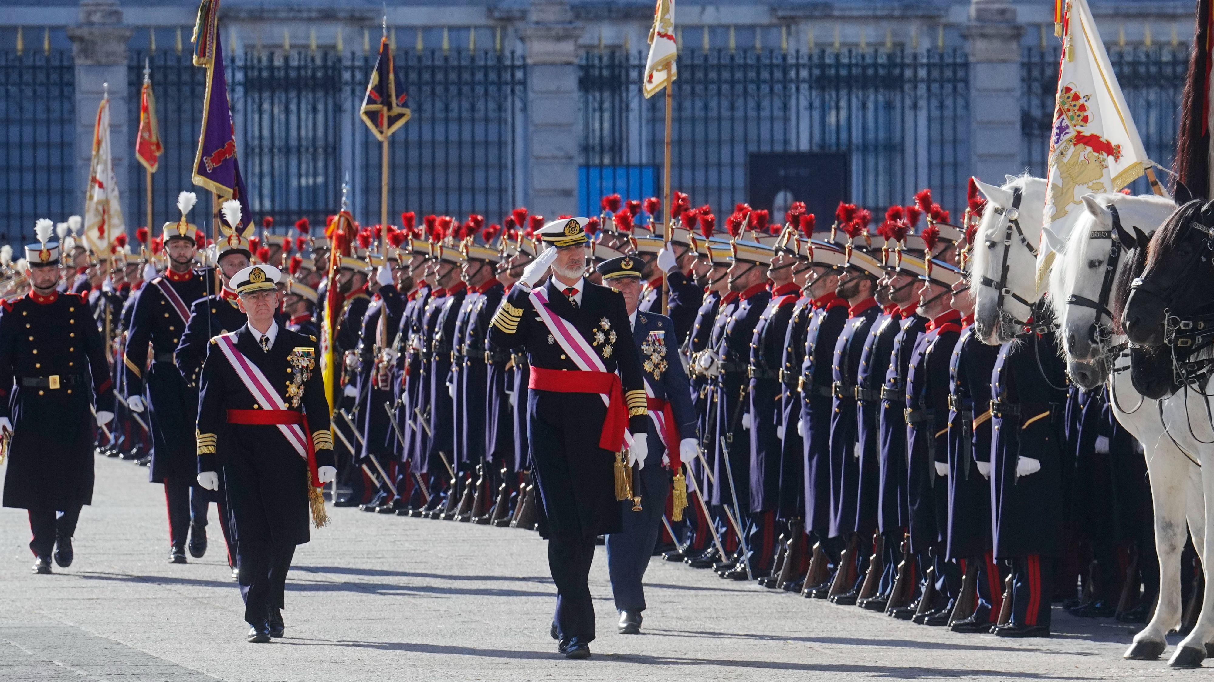 La Pascua Militar de 2025 Reúne a la Familia Real y al Gobierno en el Palacio Real de Madrid