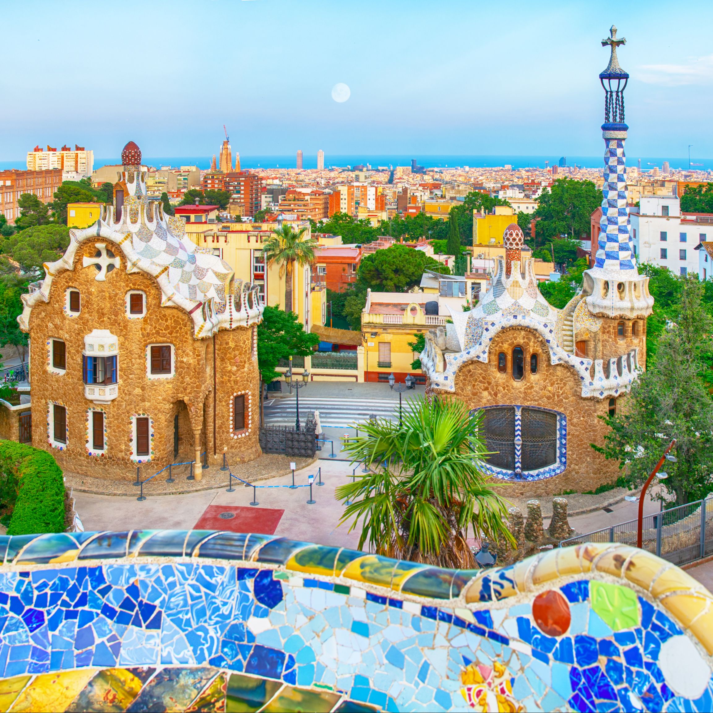En clave Turismo - Paseo eterno por la Barcelona de Gaudí - 10/06/26 episode artwork