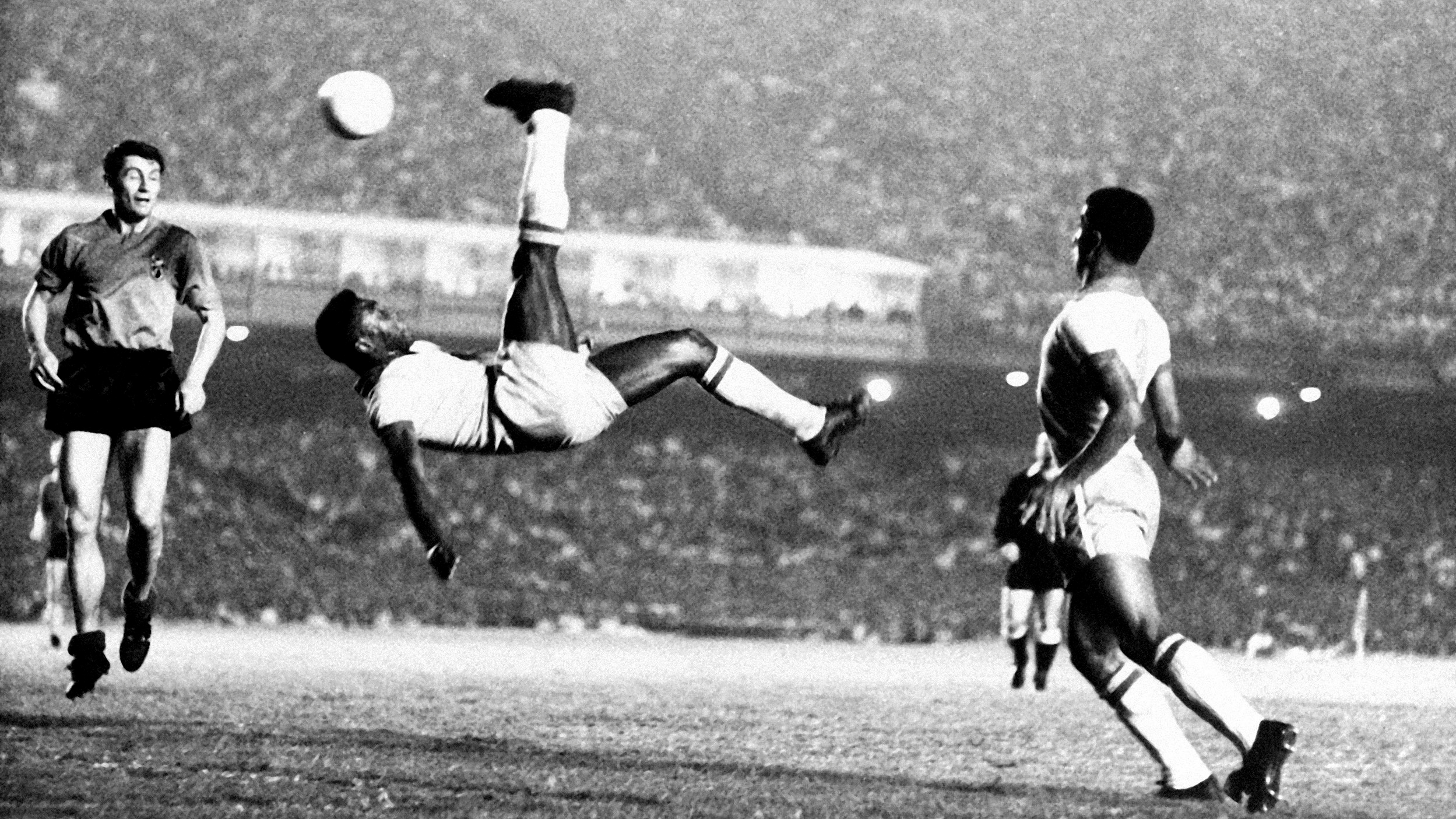 EL FÚTBOL Y SUS HISTORIAS: El futbolista brasileño con el que