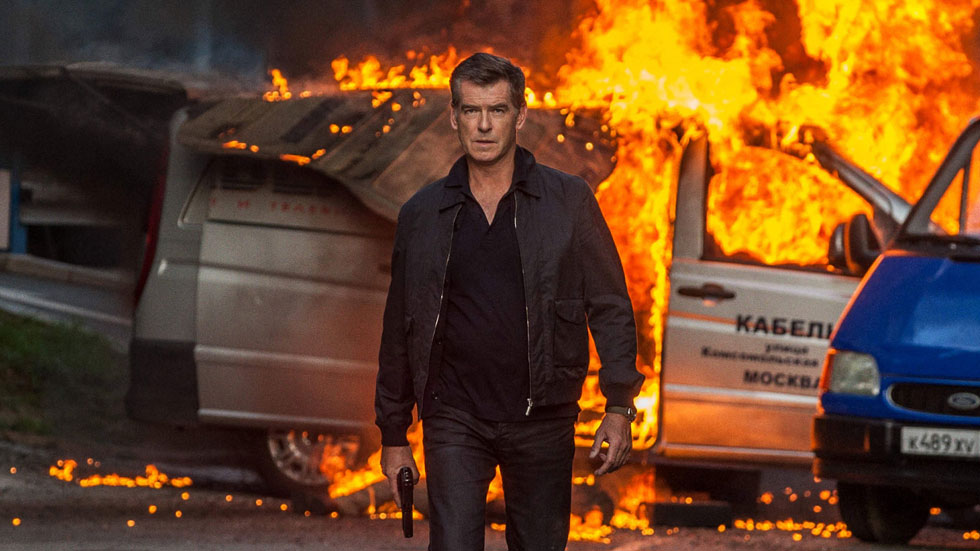 Una peli de espías con Pierce Brosnan, sabes que es un acierto ...