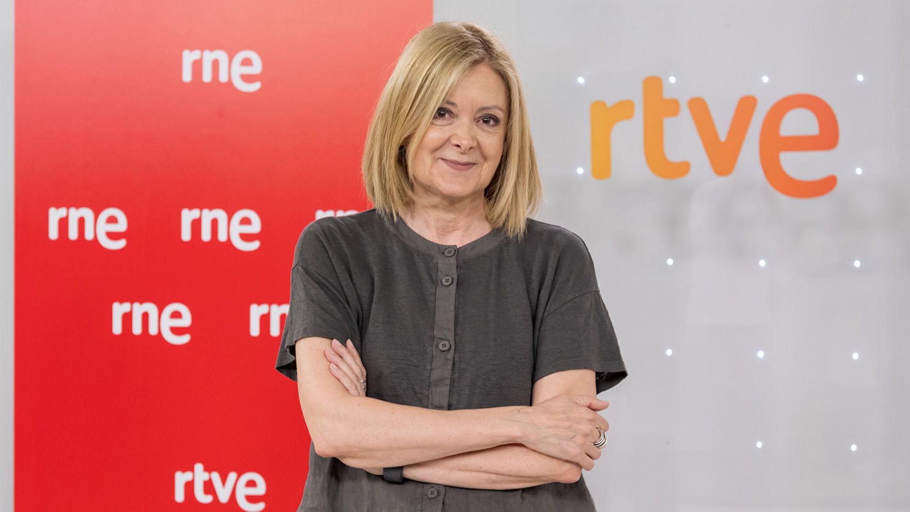 Pepa Fernández, de RNE, recoge el Premio Nacional de Periodismo Pedro Antonio de Alarcón