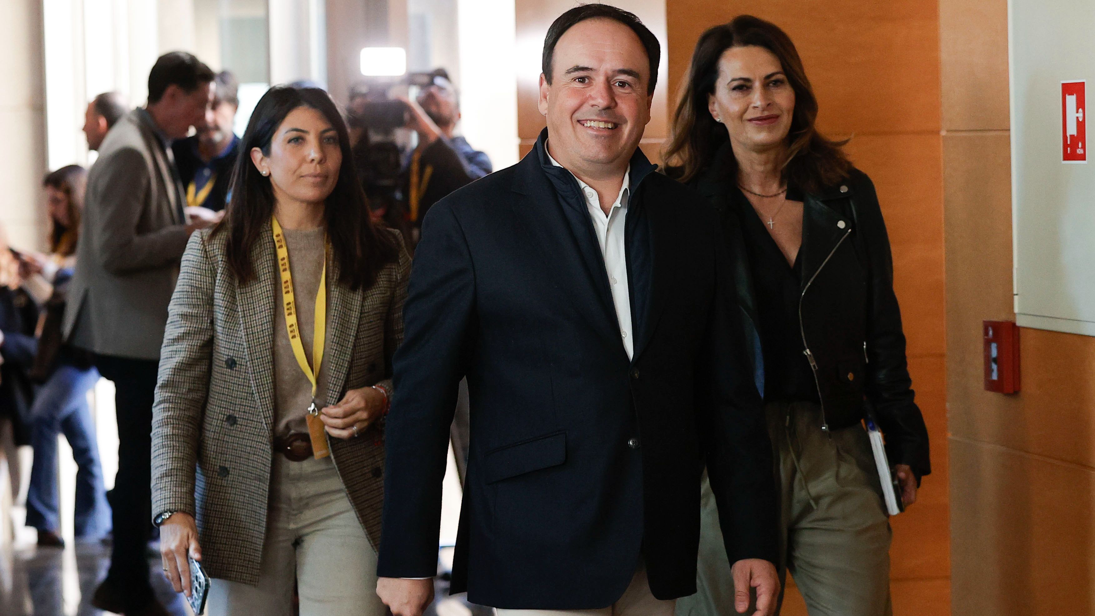 Pérez Llorca presenta su candidatura y apela a la "responsabilidad" de Vox