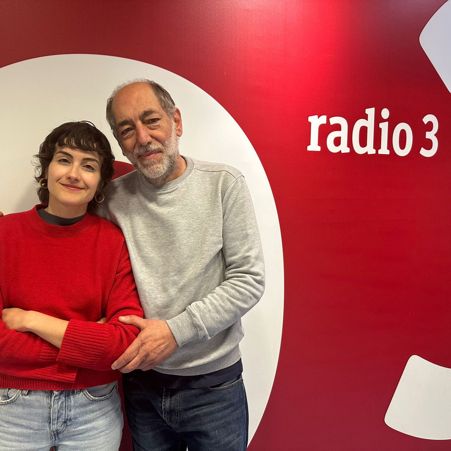 Hoy empieza todo - Perros guías, 'Yo no moriré de amor' y 'Así en la tierra como debajo de la tierra' - 04/05/26 episode artwork