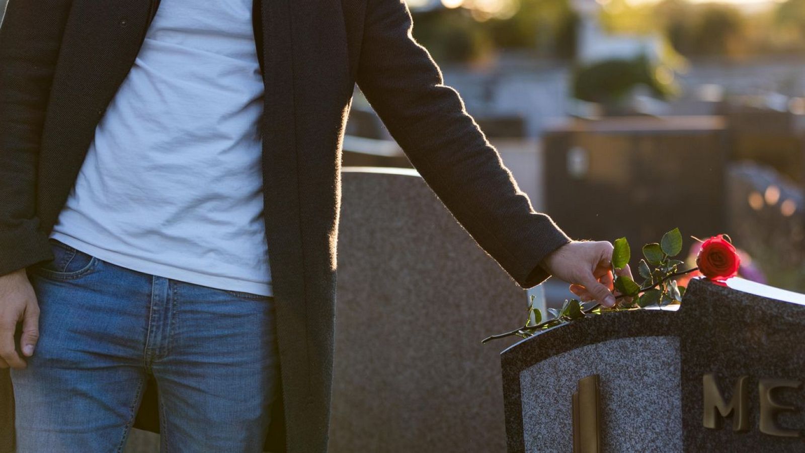 El pes de l'últim adeu El pes de l'últim adeu